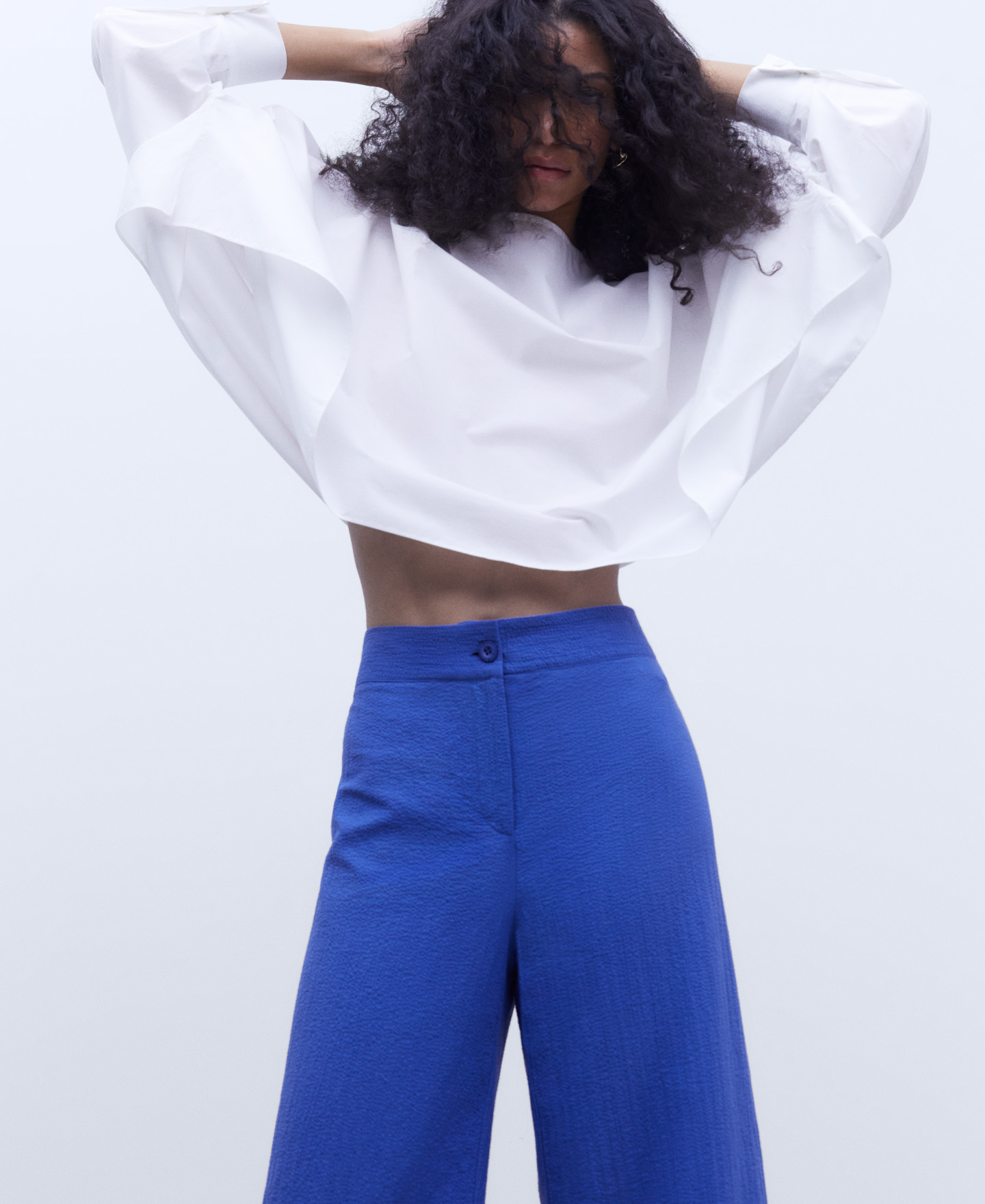Wide cut cotton trousers image number 3