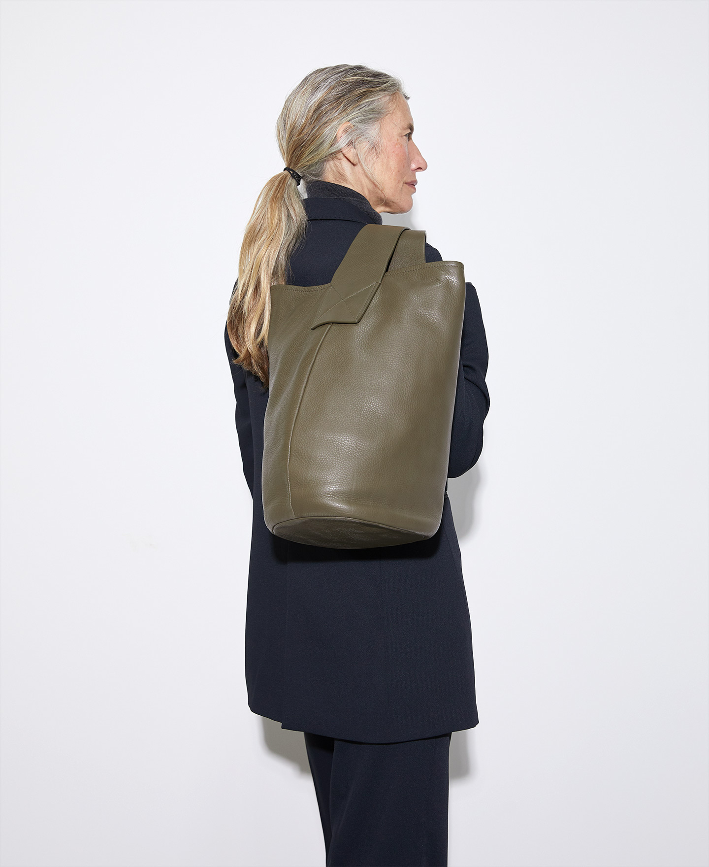 Grained leather vertical hobo bag image number 3