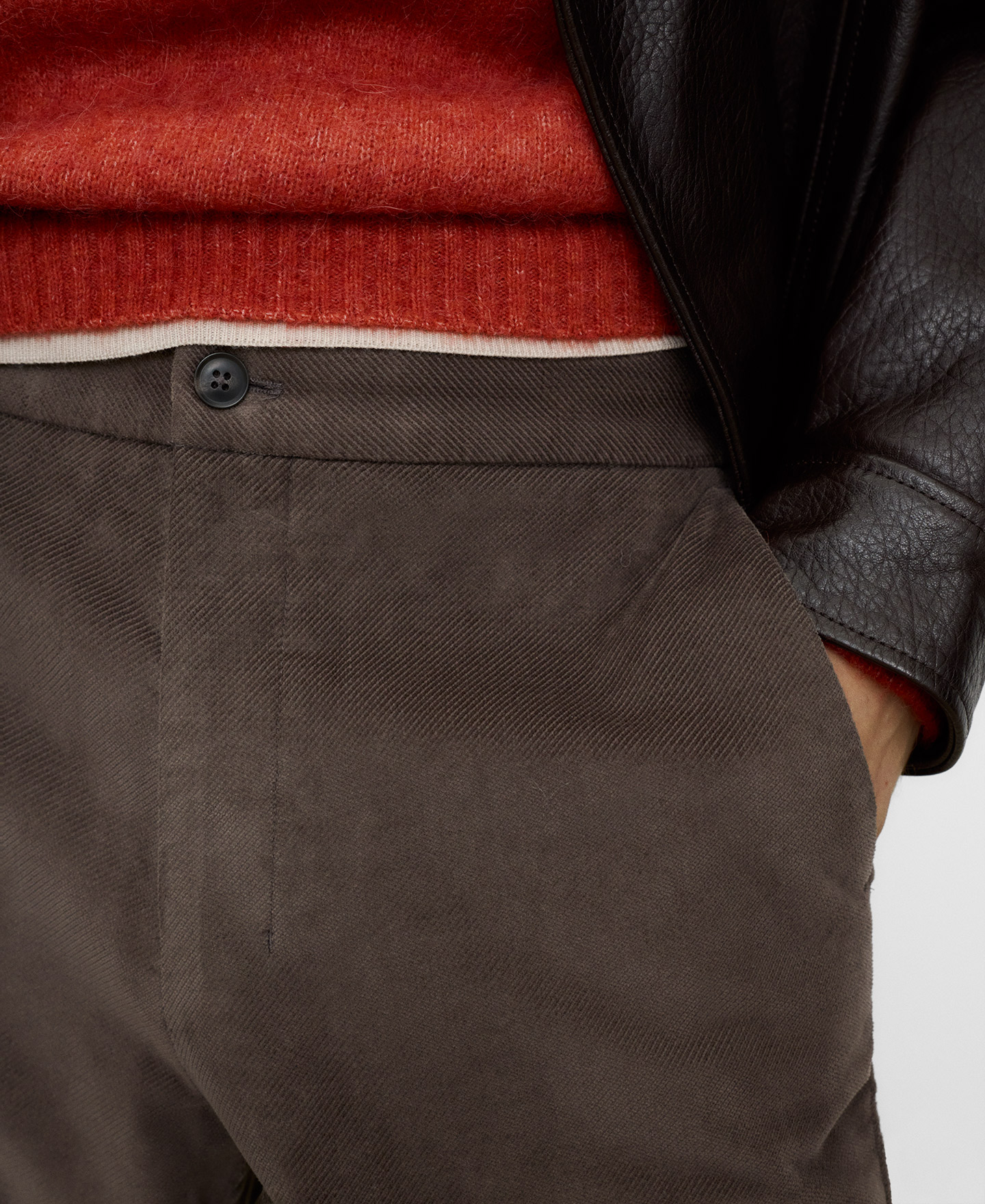 Pantal&oacute;n chino regular fit micro pana image number 3