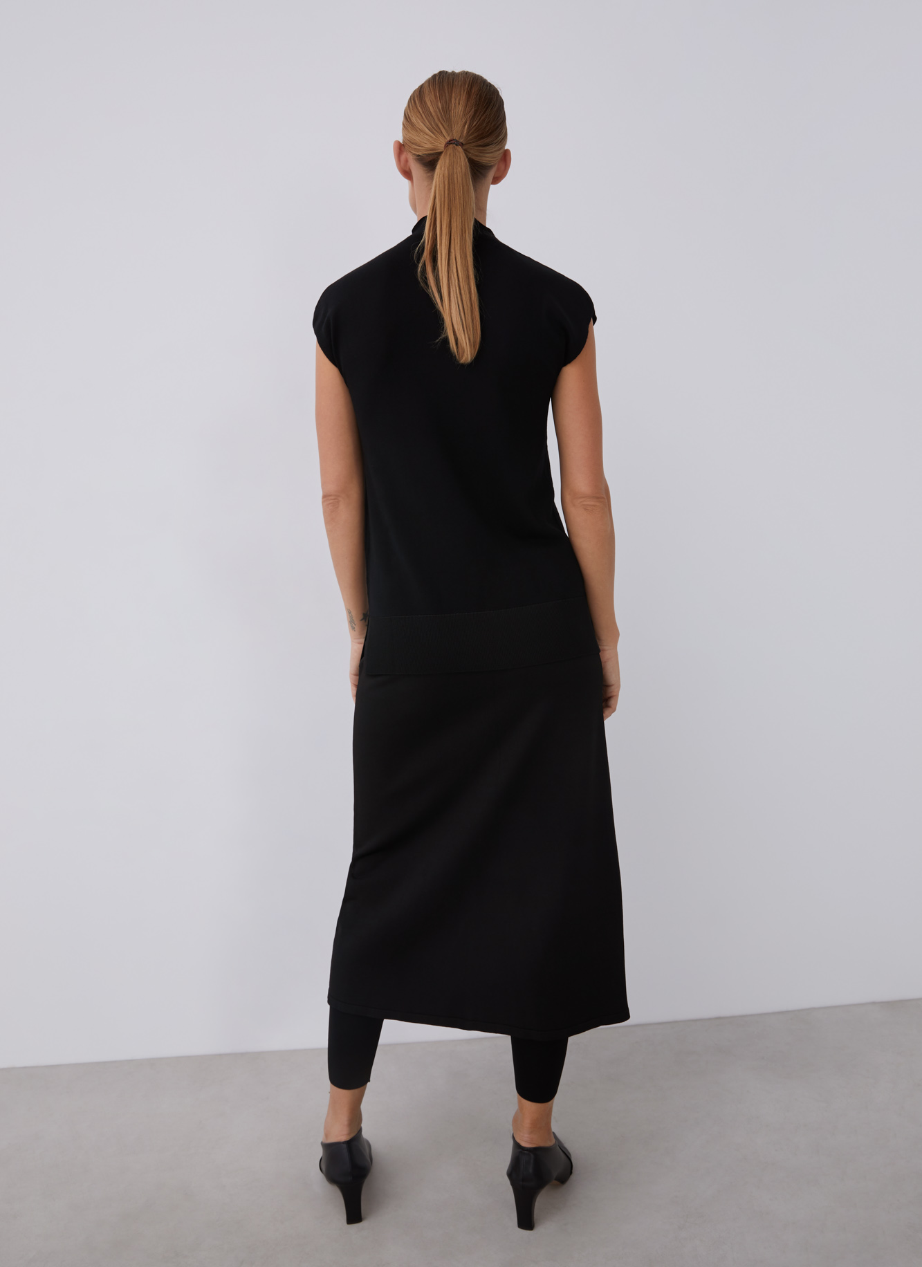 Merino wool short sleeve sweater image number 1