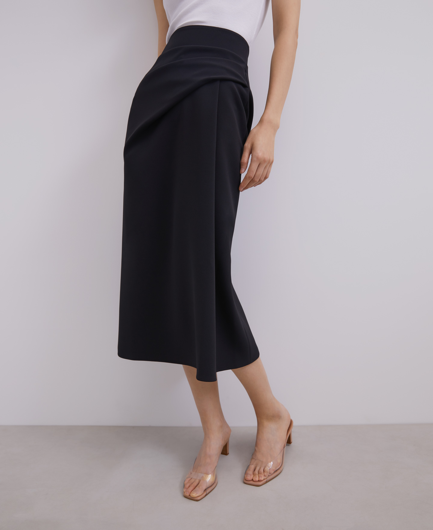 Falda midi con pliegues image number 0