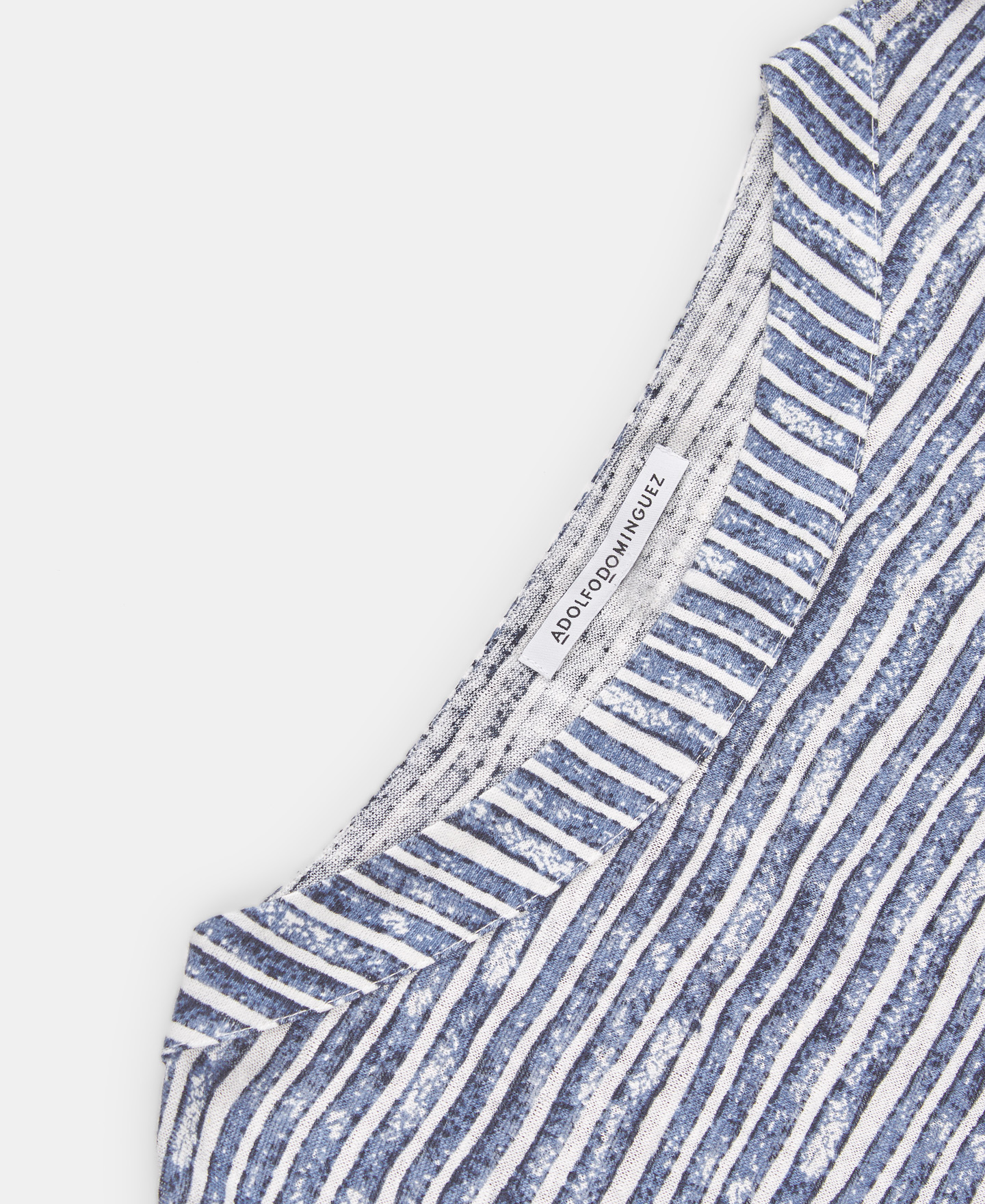 Camiseta de rayas en lino azul image number 6