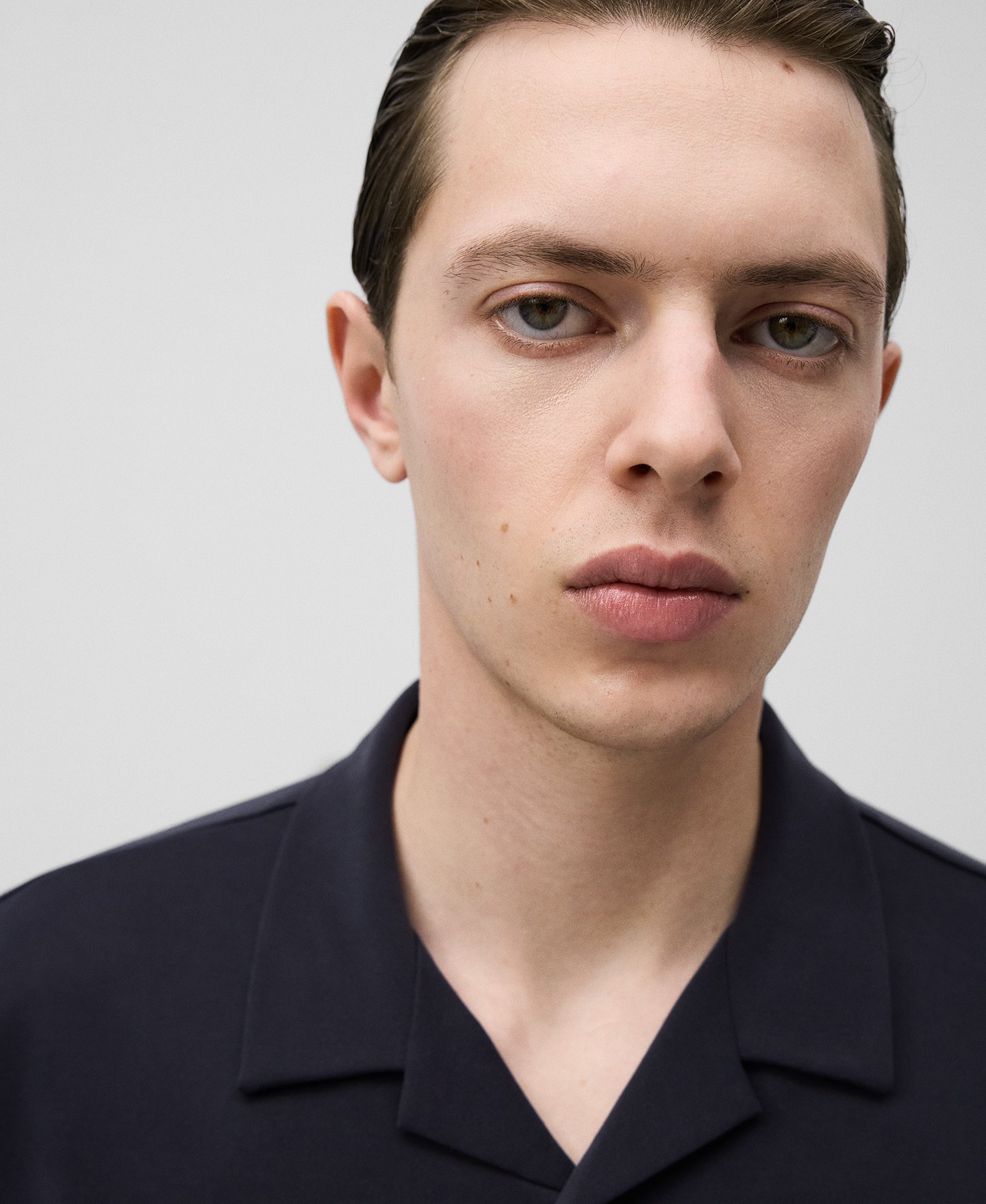 Polo modal responsable botones hombre image number 3