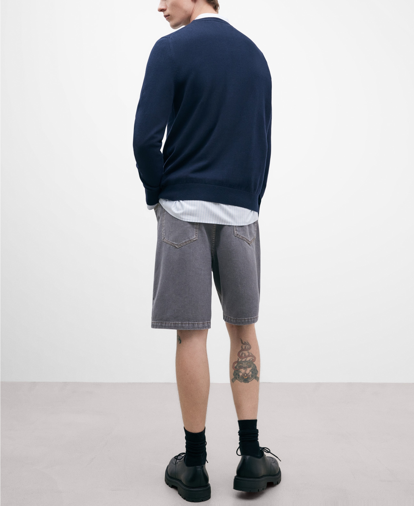 Crew neck cotton sweater for men image number 2