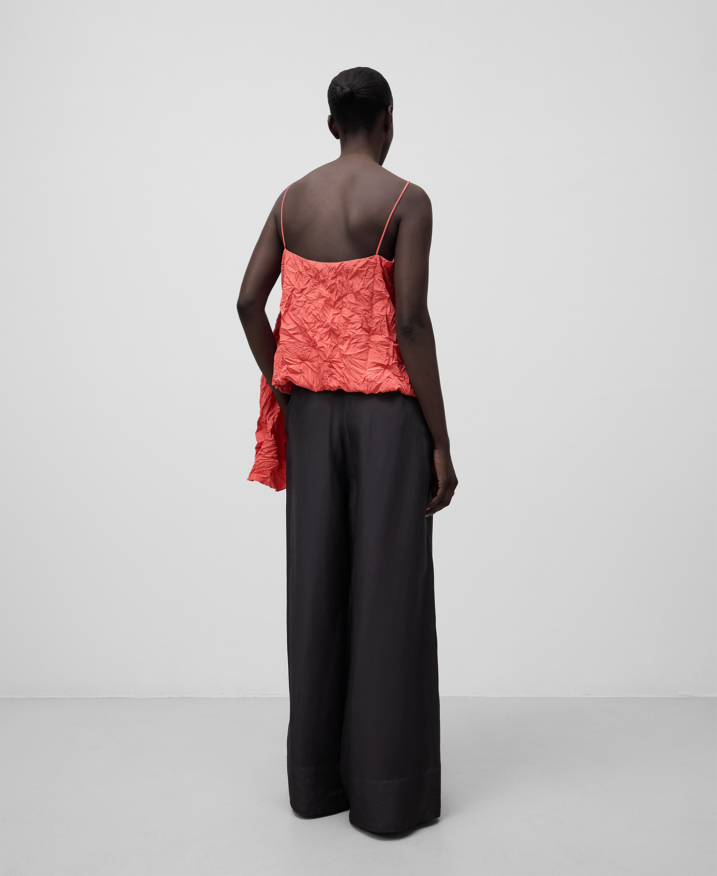 Asymmetrical piece strap top woman image number 2