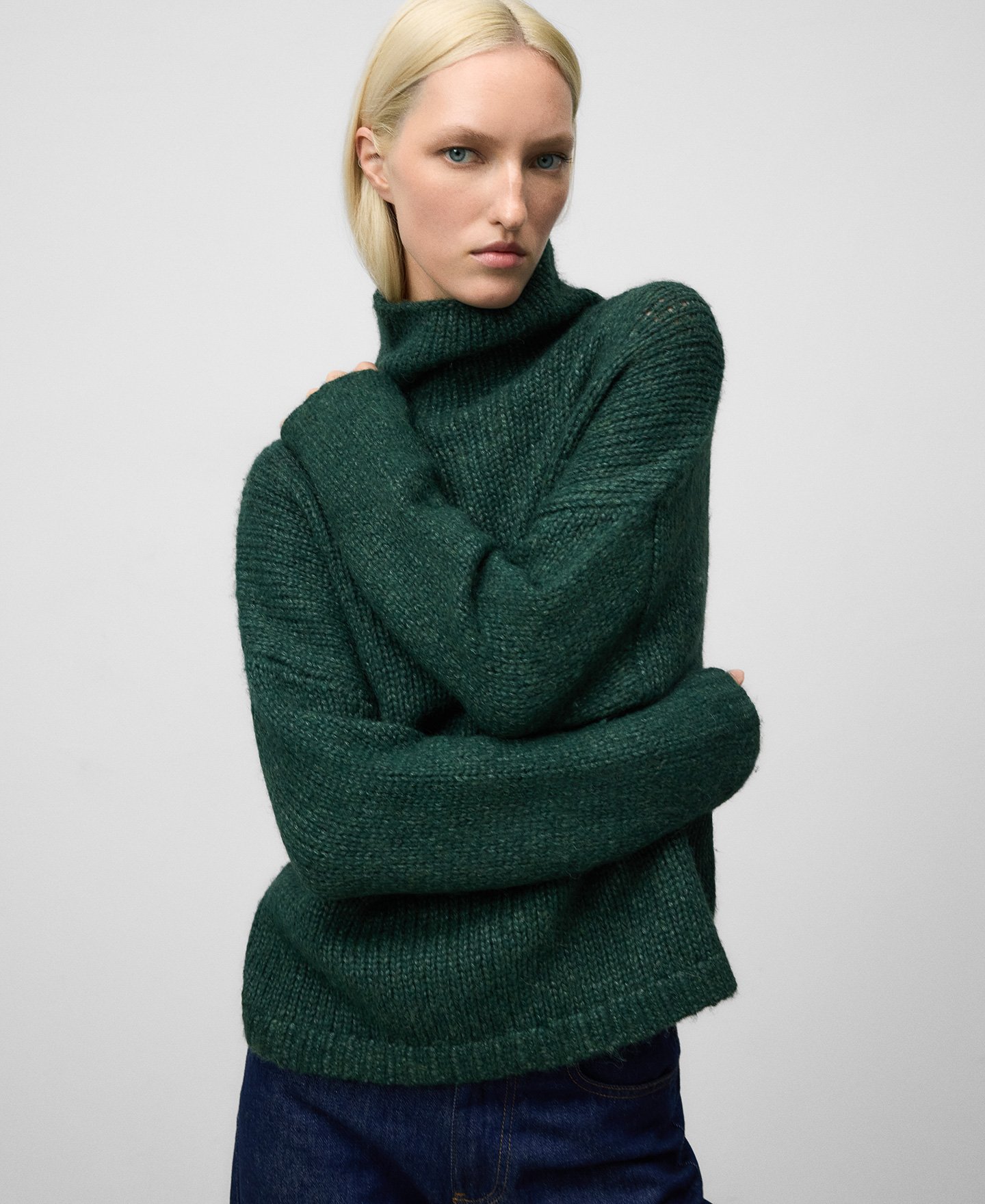 Jersey punto cuello chimenea mujer image number 0