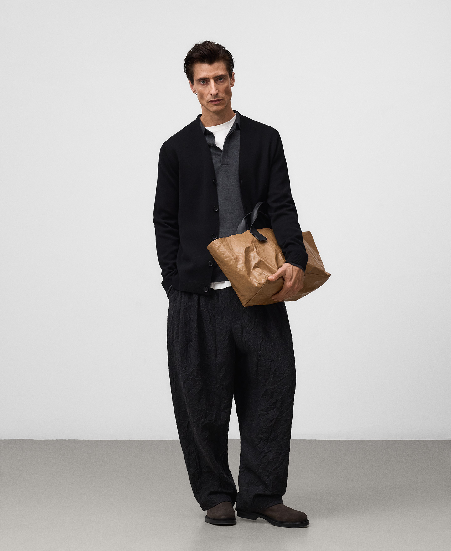 Knit cardigan man image number 1