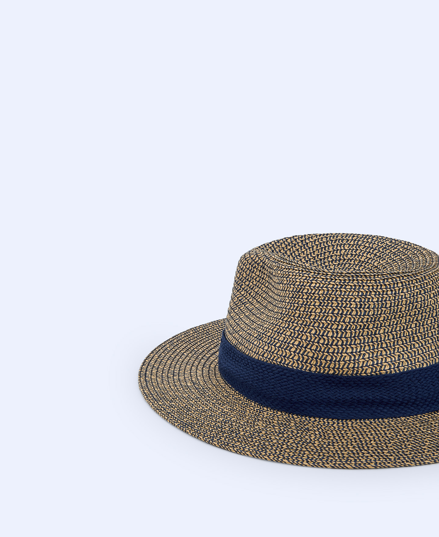 Sombrero en papel responsable image number 2