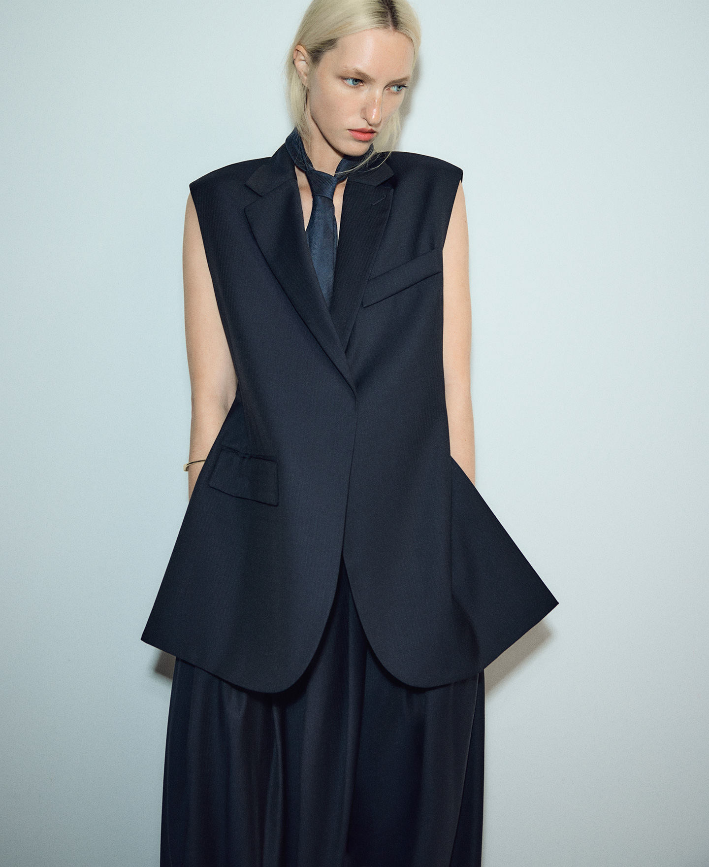 Tailored vest with open sides woman image number 0