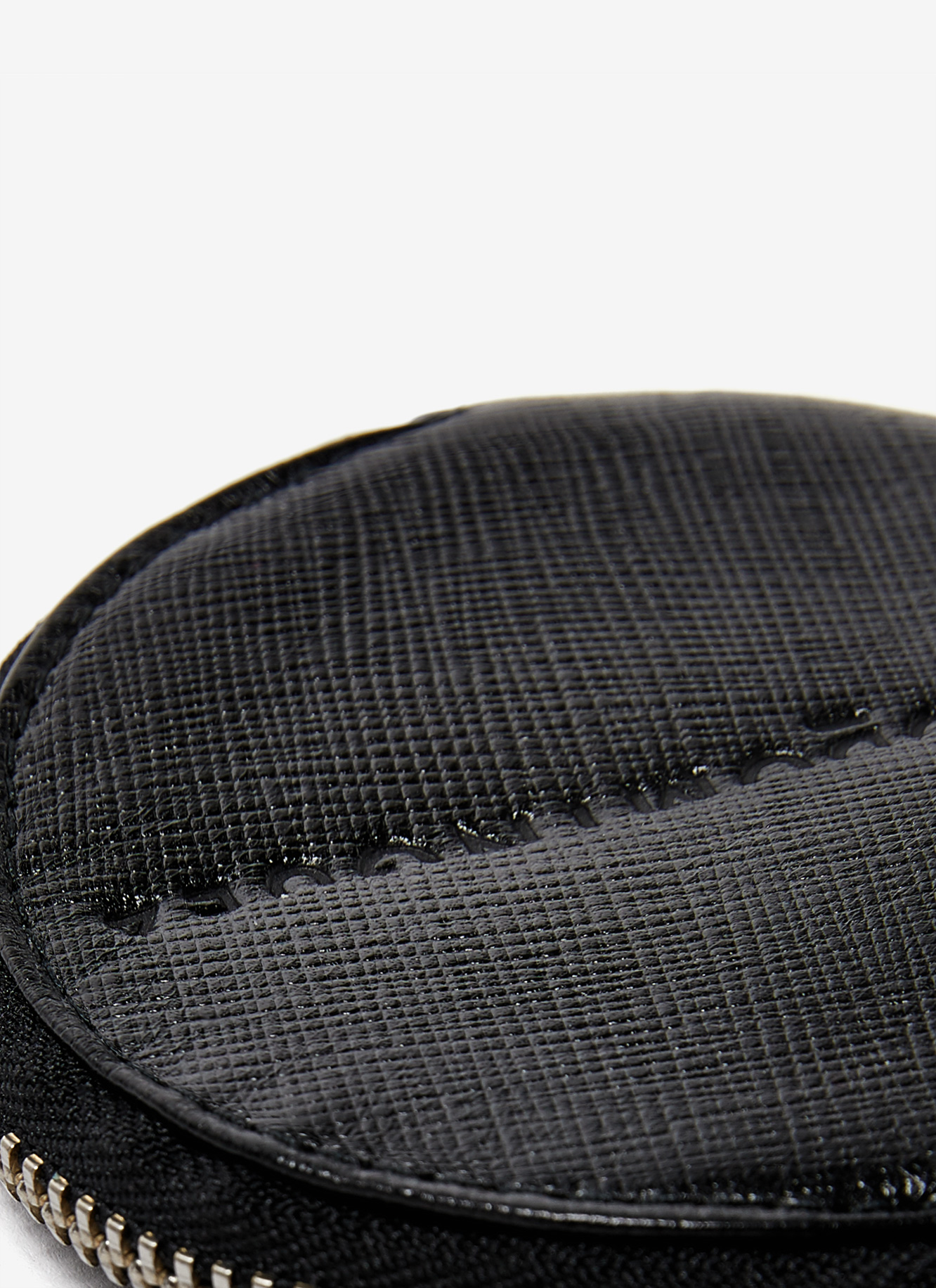 Saffiano leather rounded coin holder image number 2