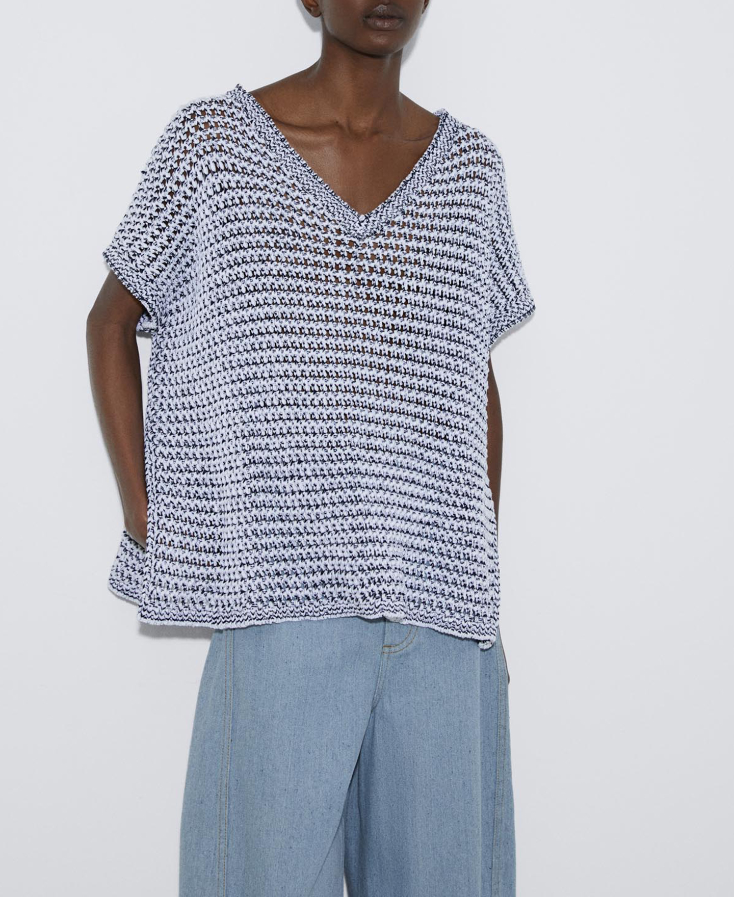 V-neck pullover in openwork knit image number 0