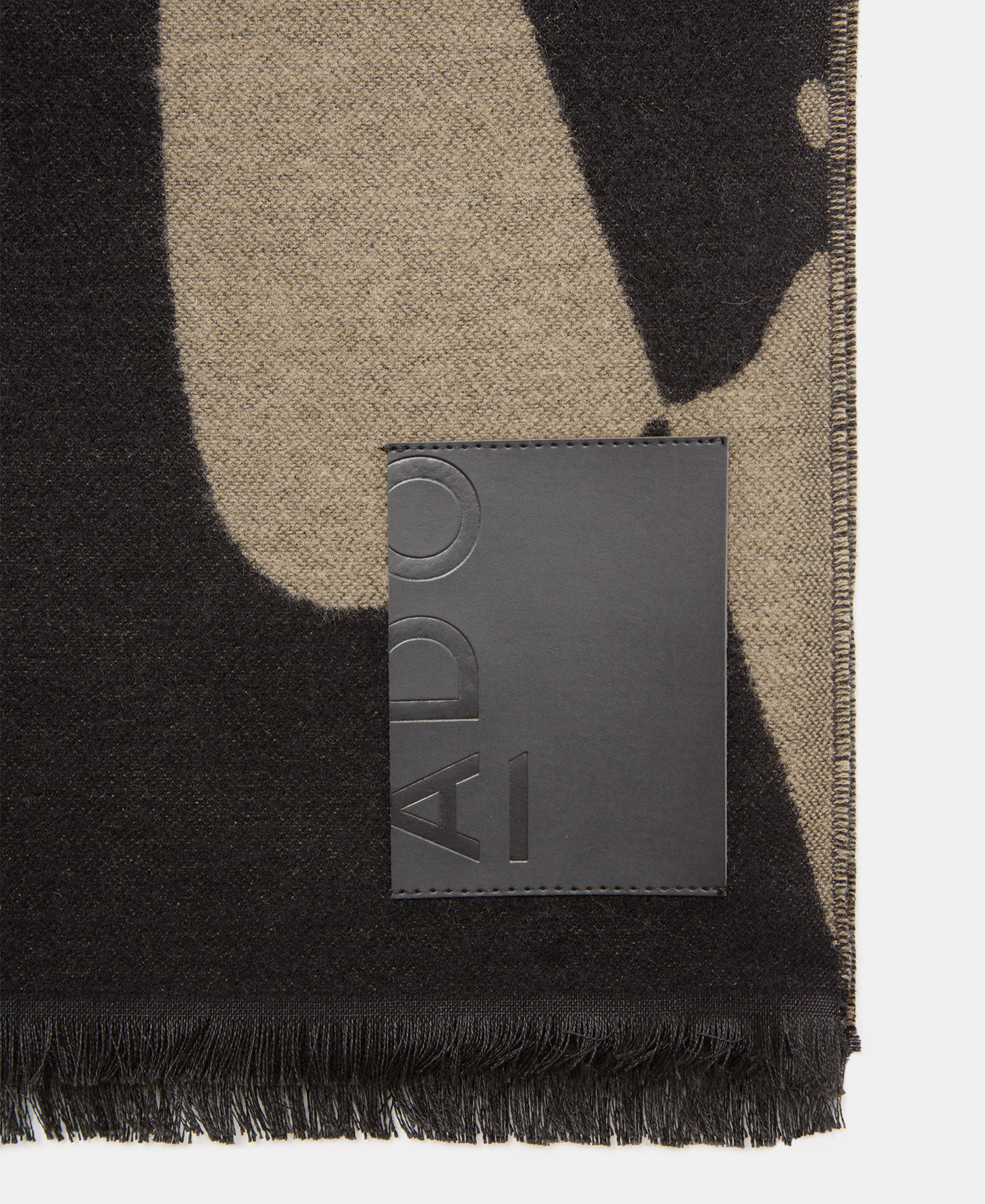 Jacquard knitted scarf image number 2