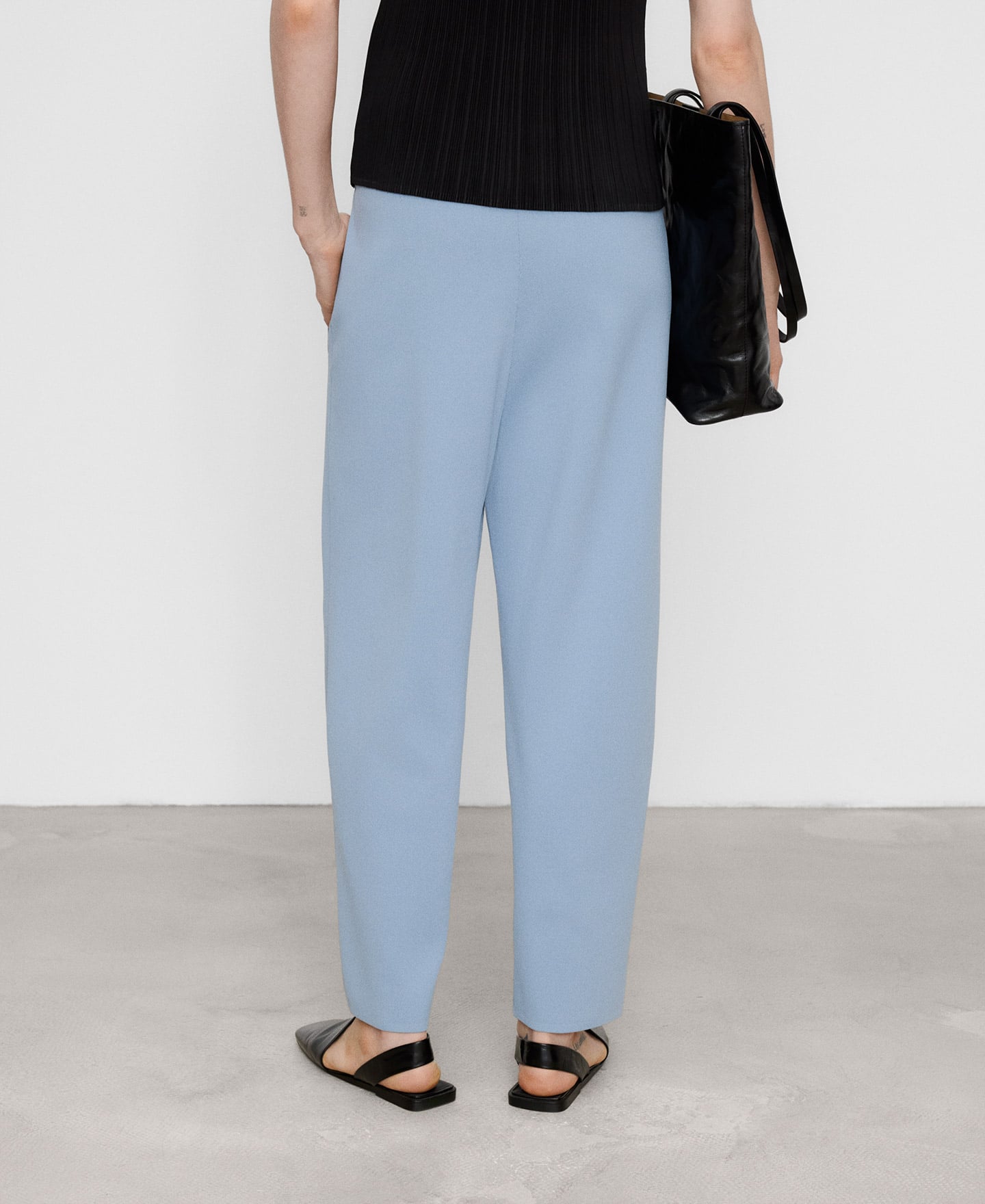 Pantalon barrel fit en maille image number 2