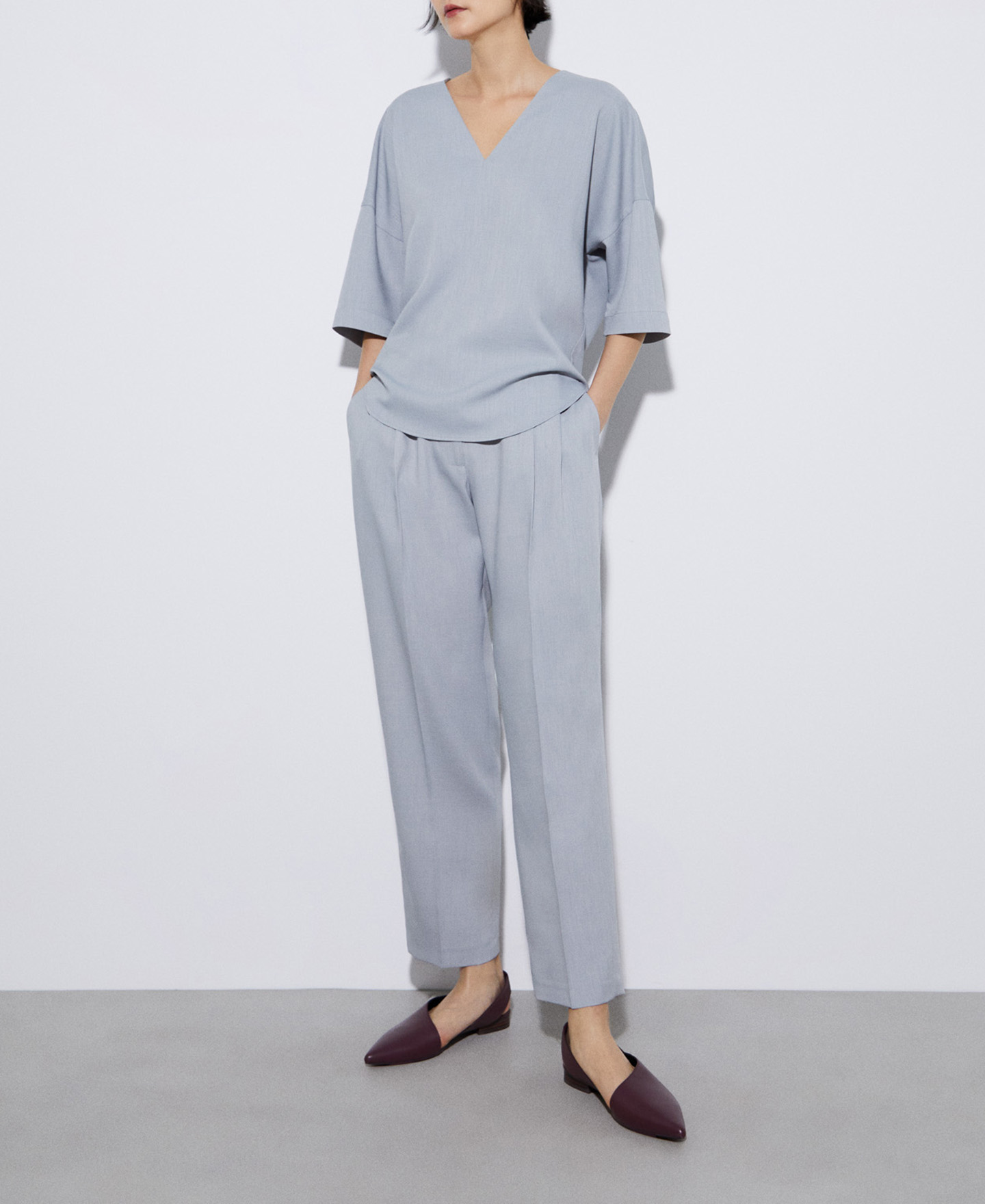Recycled polyester V-neckline blouse image number 1