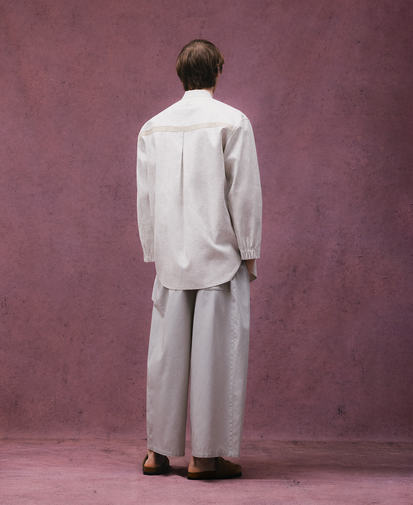 European linen printed key shirt man image number 6