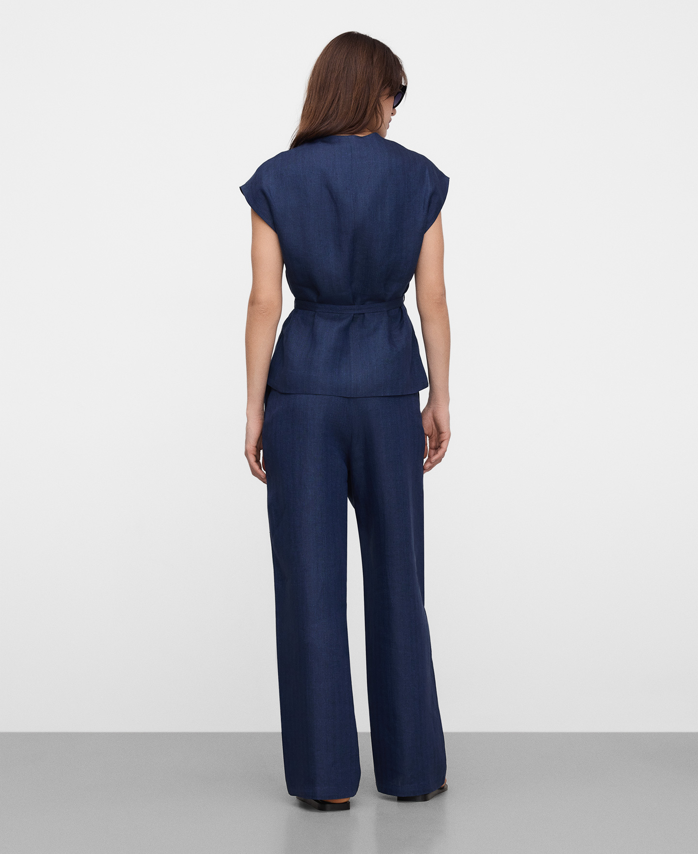 European linen pleated straight trousers image number 2