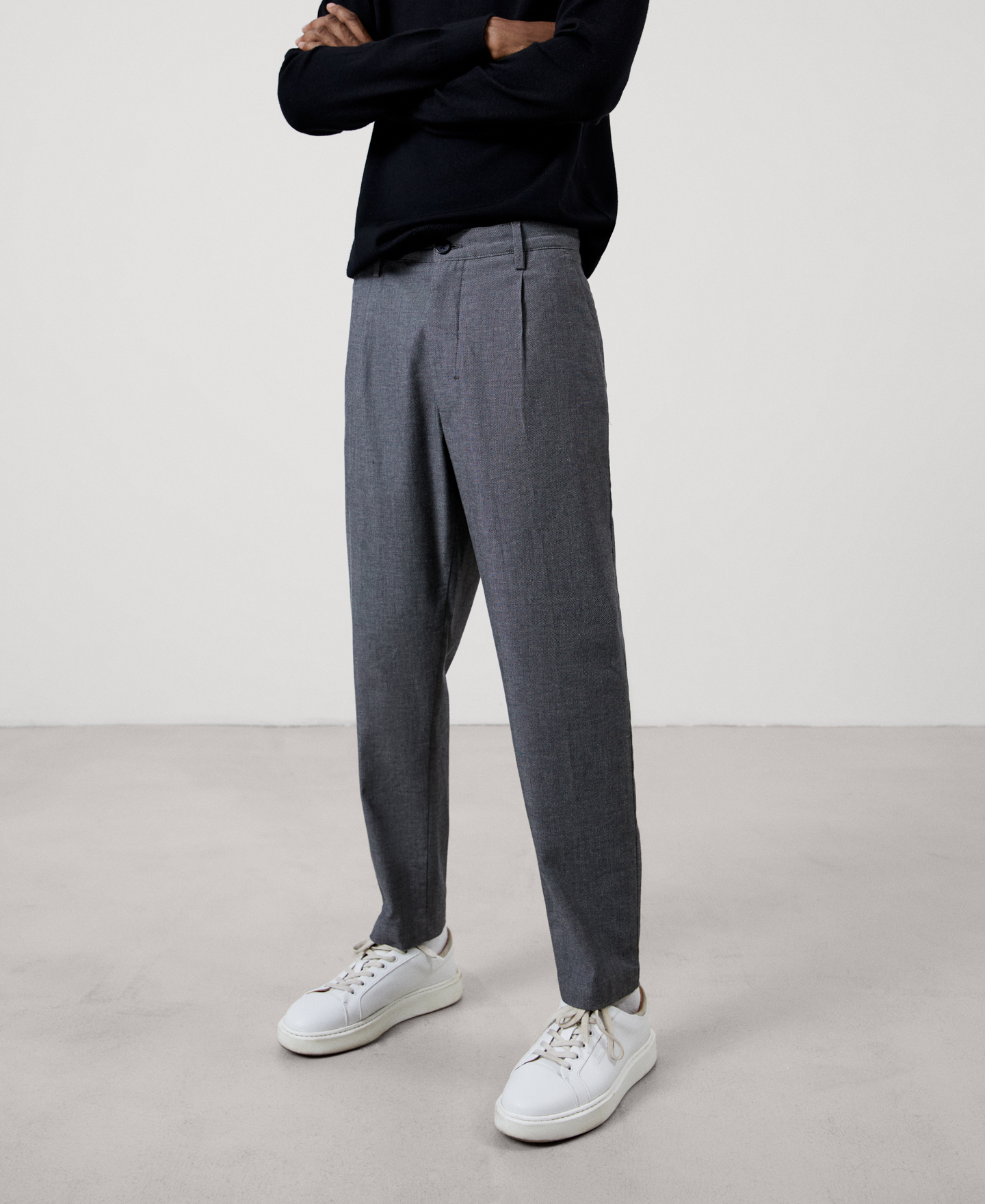 Chino trousers with recycled materials image number 0