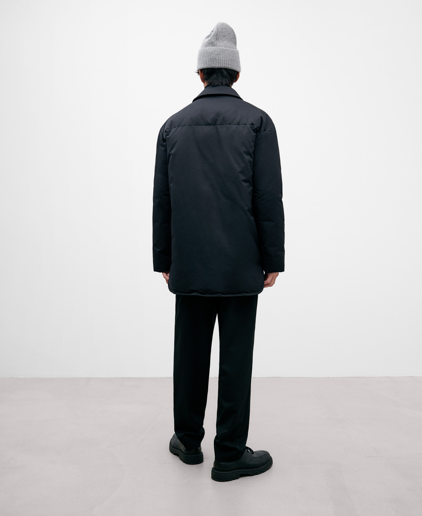 Black padded jacket for men image number 2