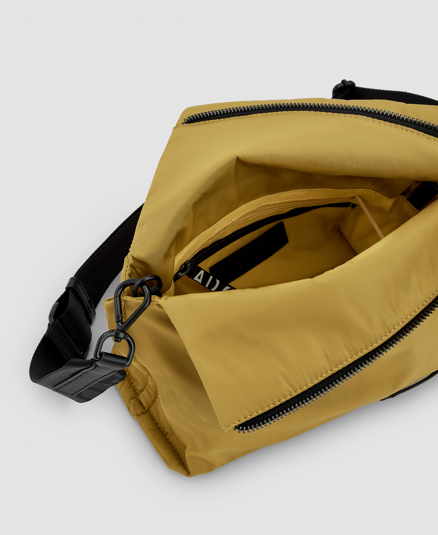 Recycled materials shoulder bag image number 2