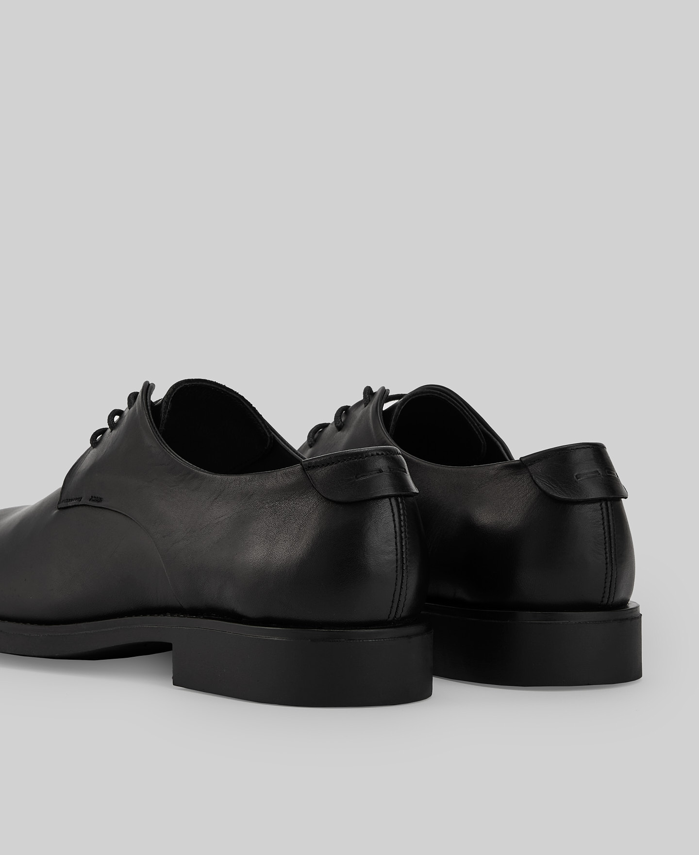 Black responsible leather derby shoe man image number 2
