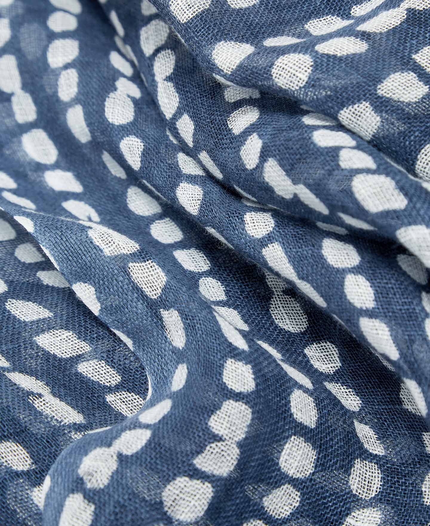 Foulard lino estampado lunares image number 3