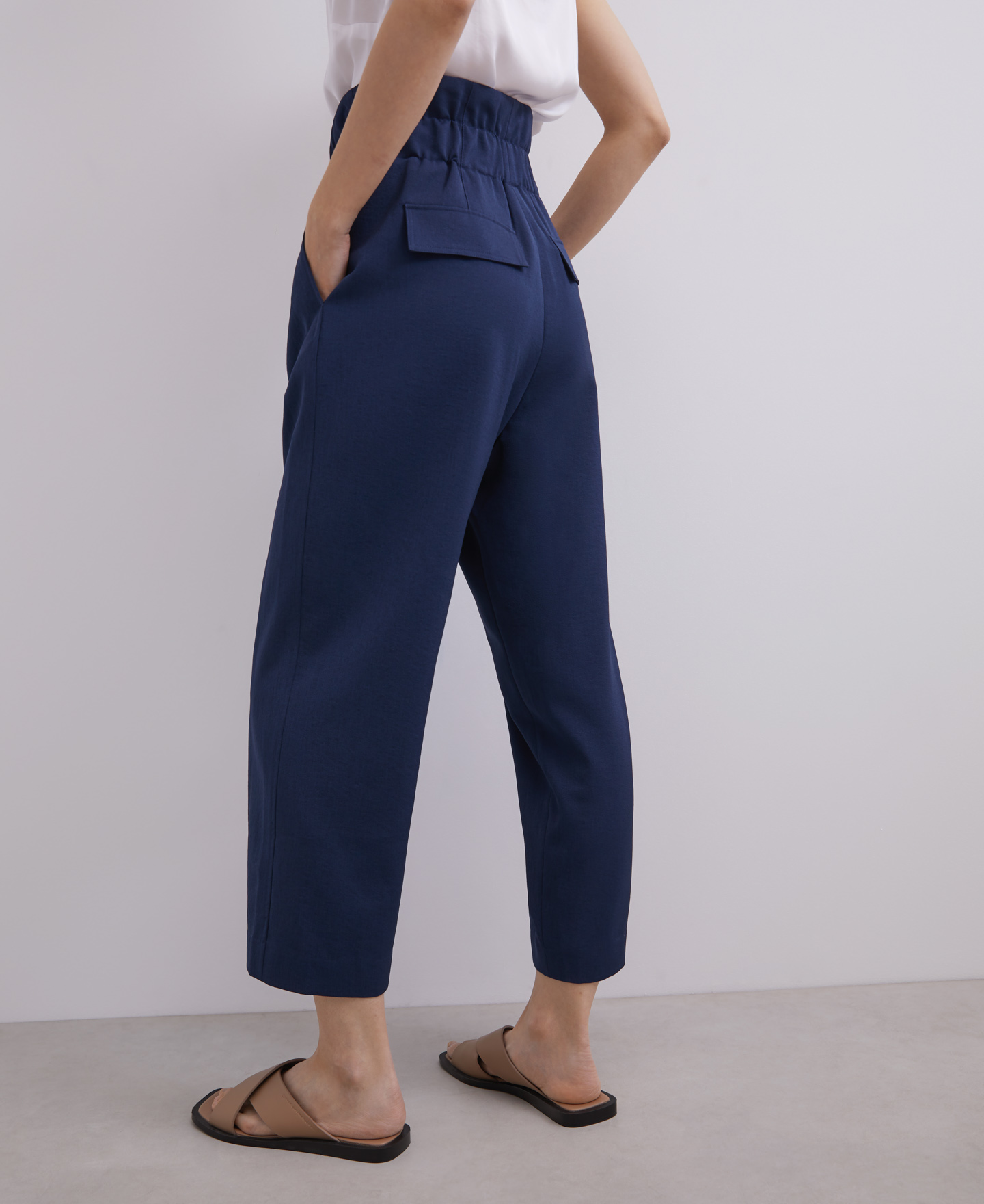 High rise trousers with darts image number 2