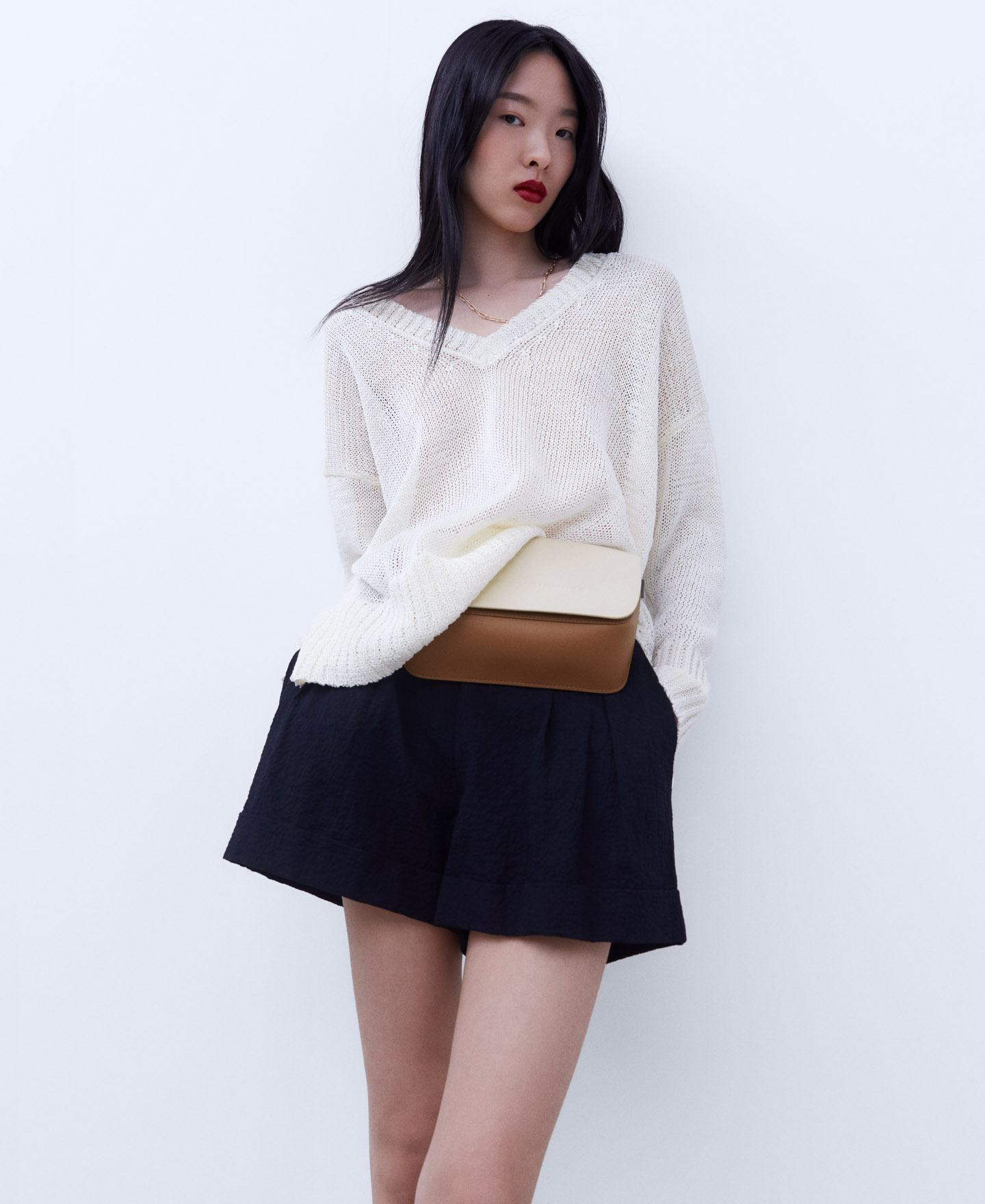 Three-colour vachetta leather belt bag image number 4