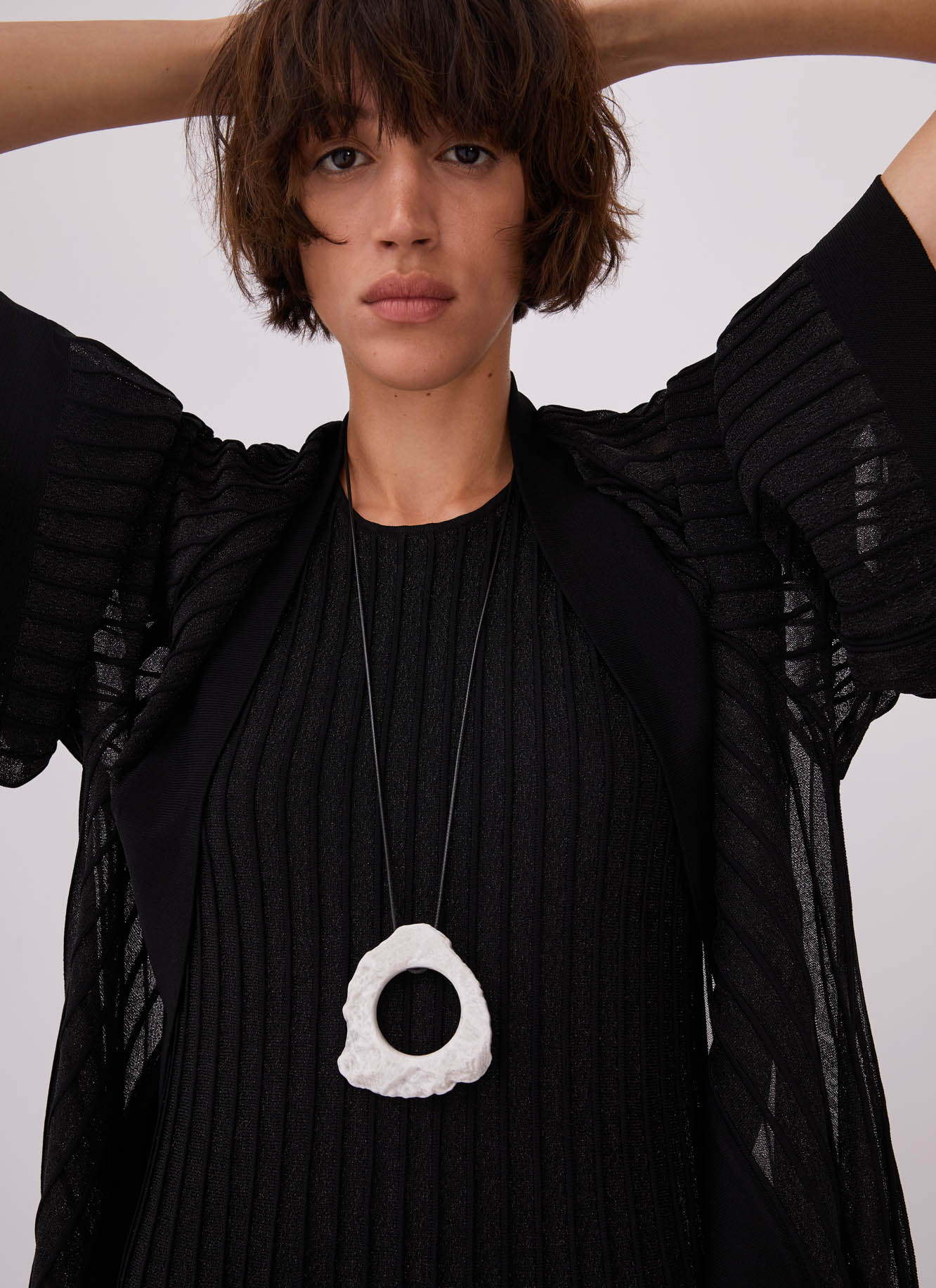 Collar de piedra irregular image number 3
