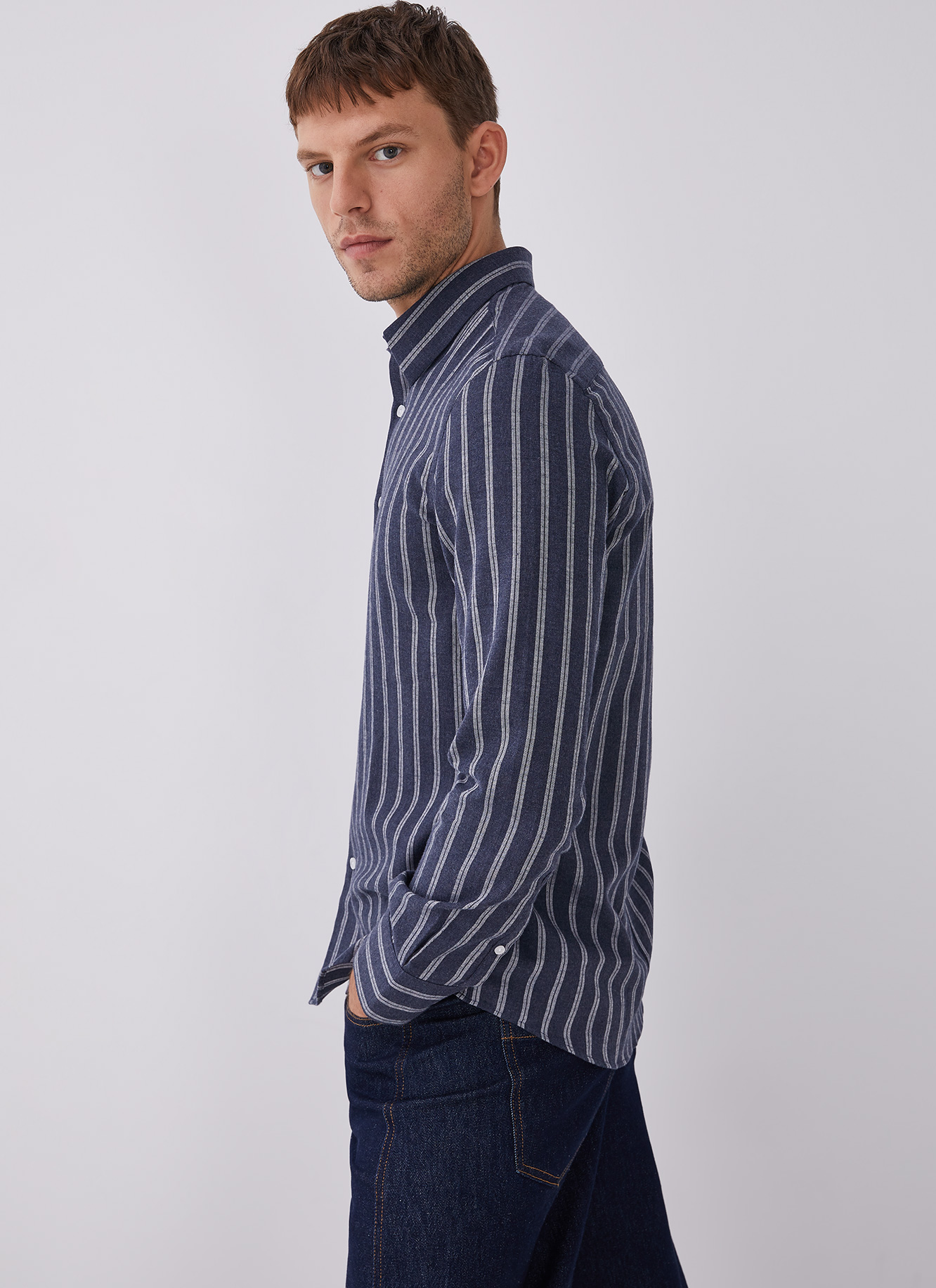 Double striped cotton shirt image number 4