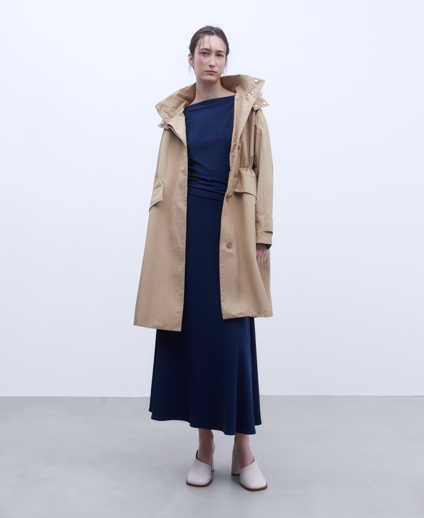 Semicircular skirt with belt image number 1