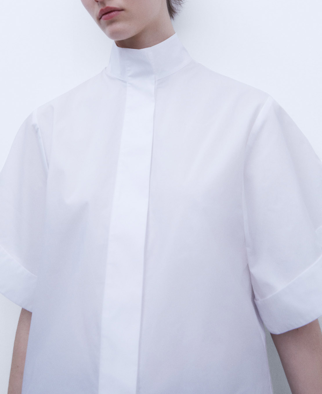 Mandarin collar short sleeve shirt image number 3