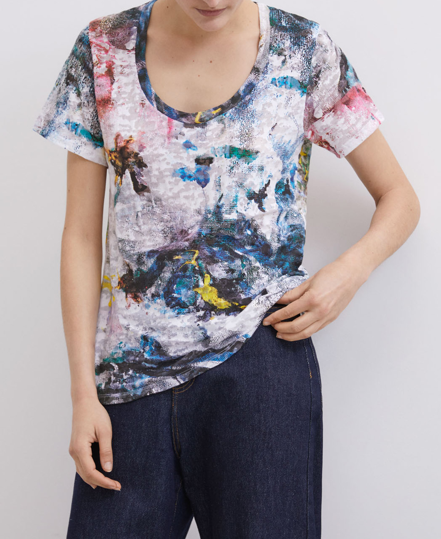 Round neck printed t-shirt image number 1