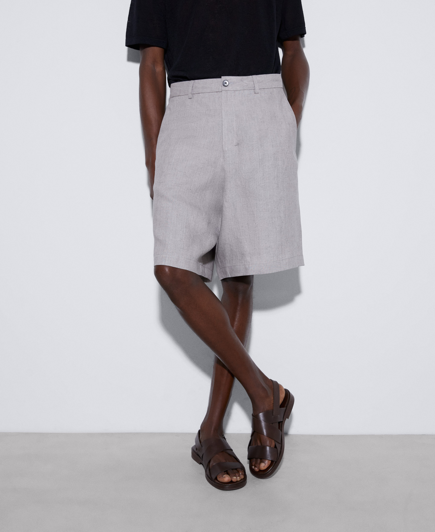 European responsible linen Bermuda image number 0