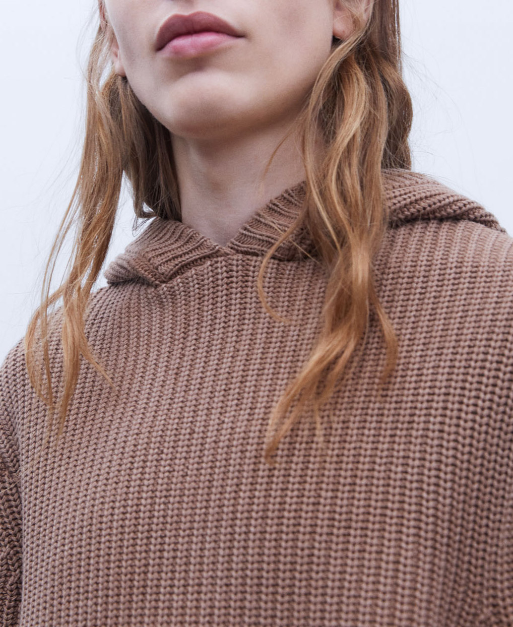 Cotton knit hooded sweater image number 3