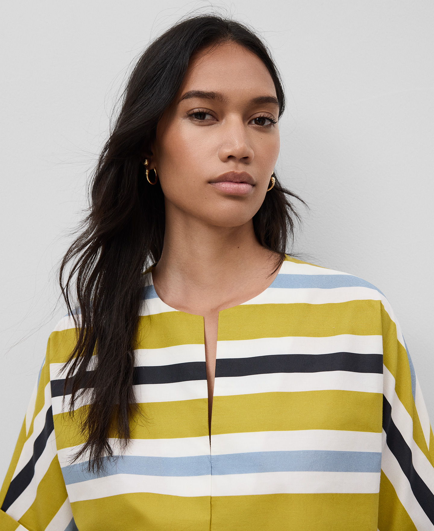 V-neckline striped blouse woman image number 3
