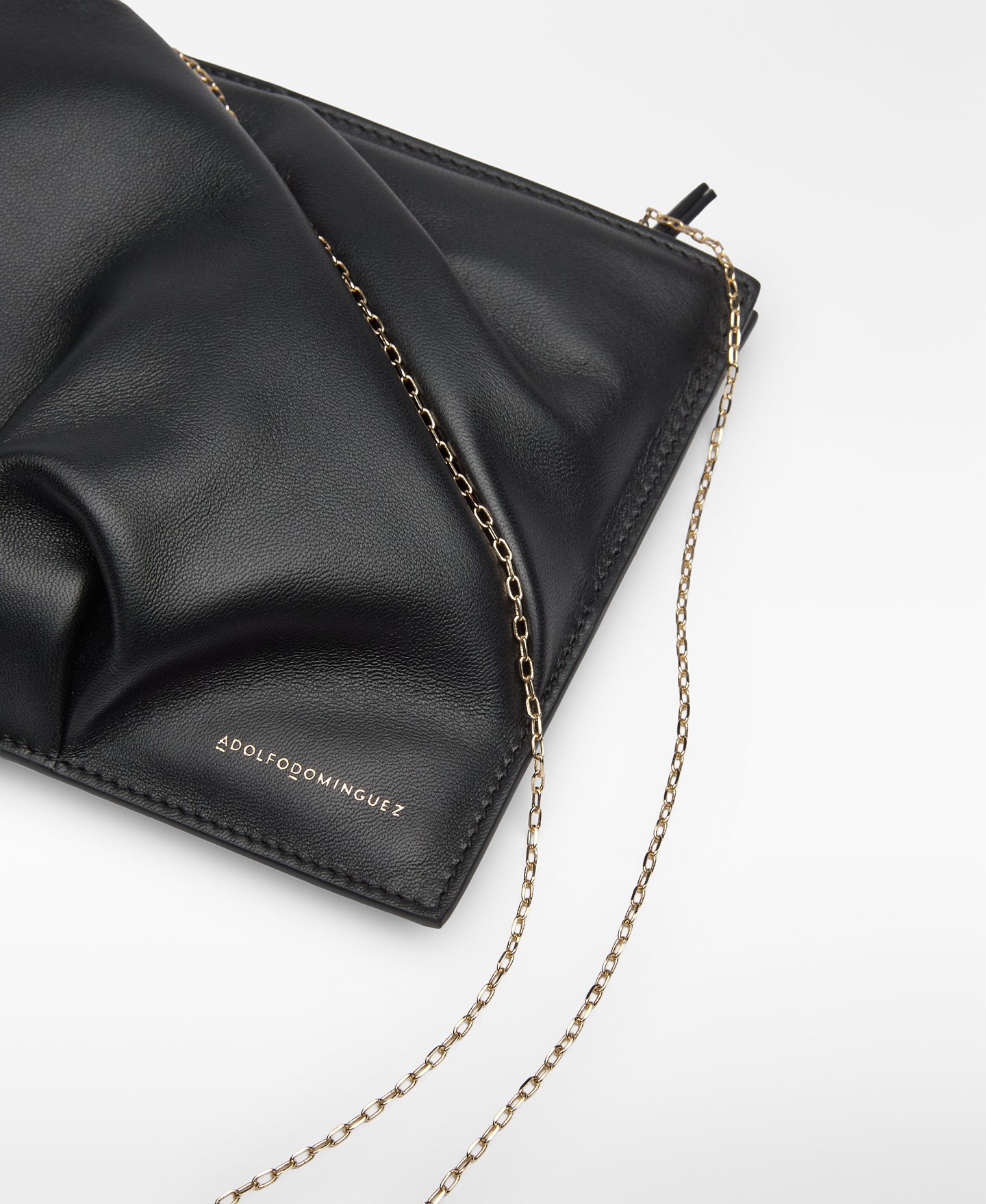 Gepolsterte Clutch aus weichem Leder image number 1