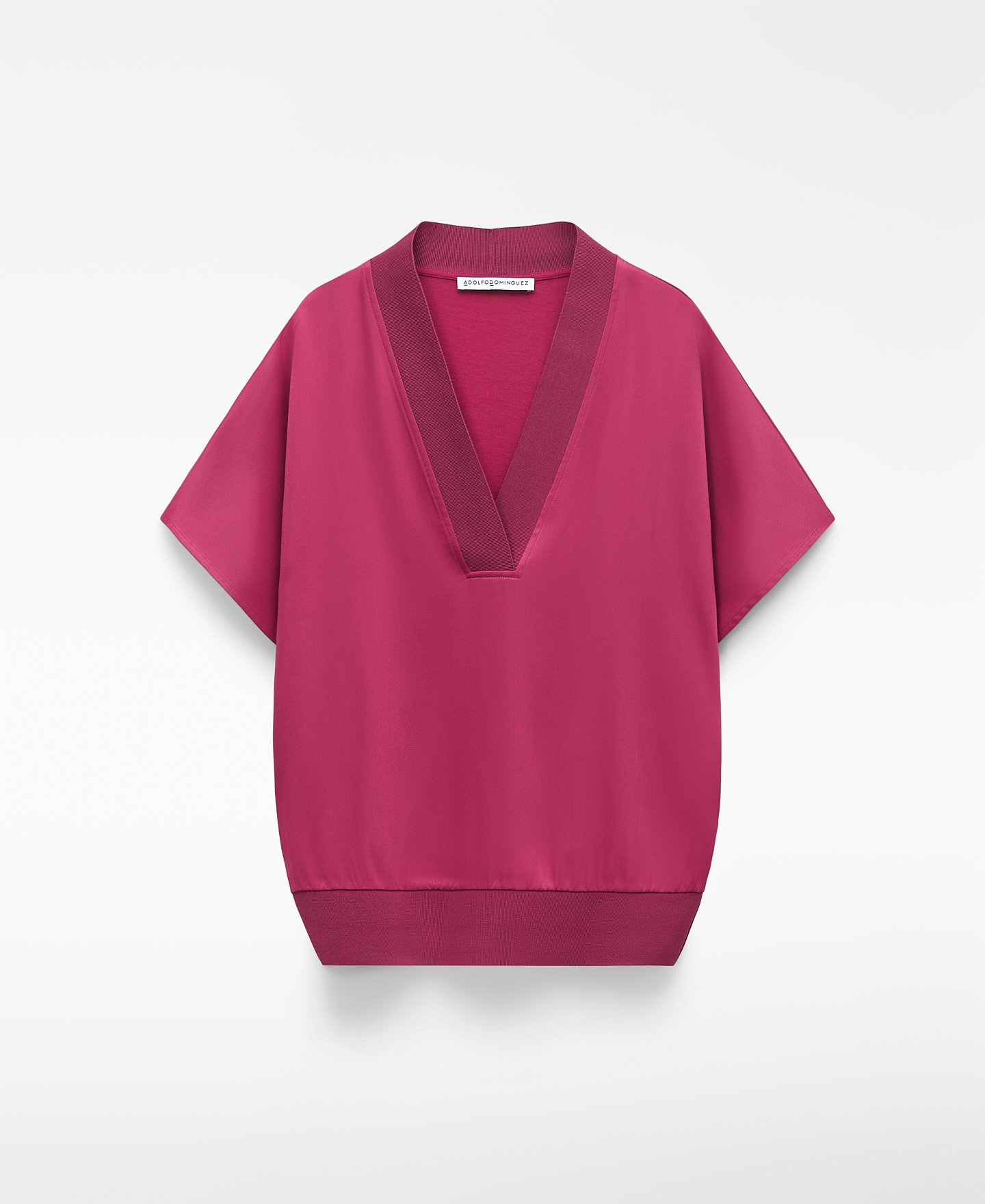 T-Shirt aus doppeltem Stoff mit V-Ausschnitt image number 4