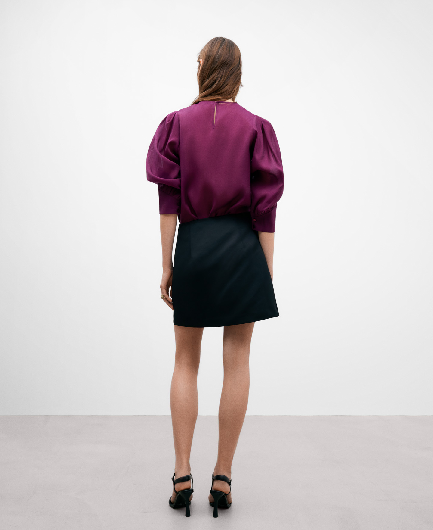 Purple puffed blouse image number 2