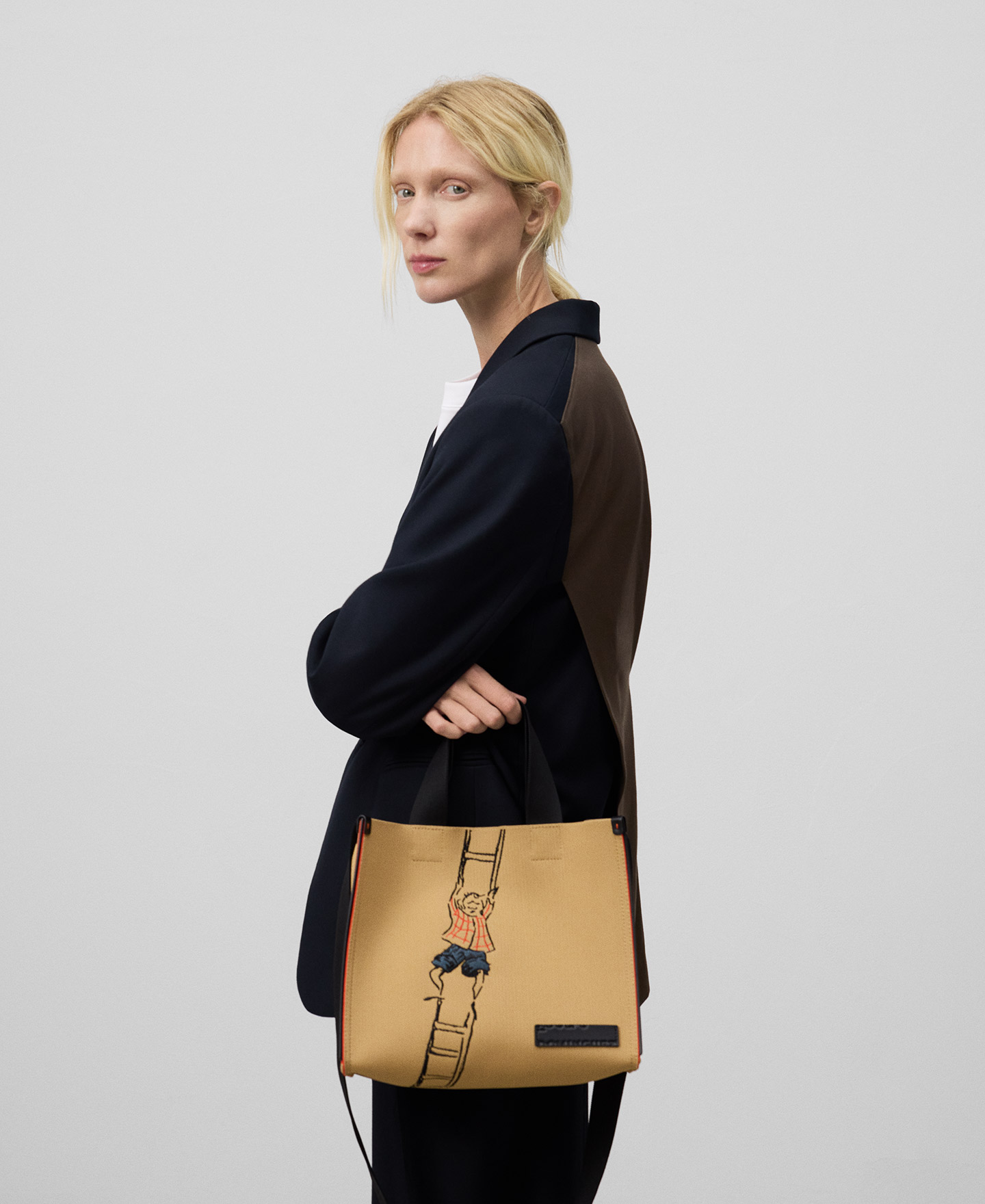 Embroidered horizontal shopper bag woman image number 5