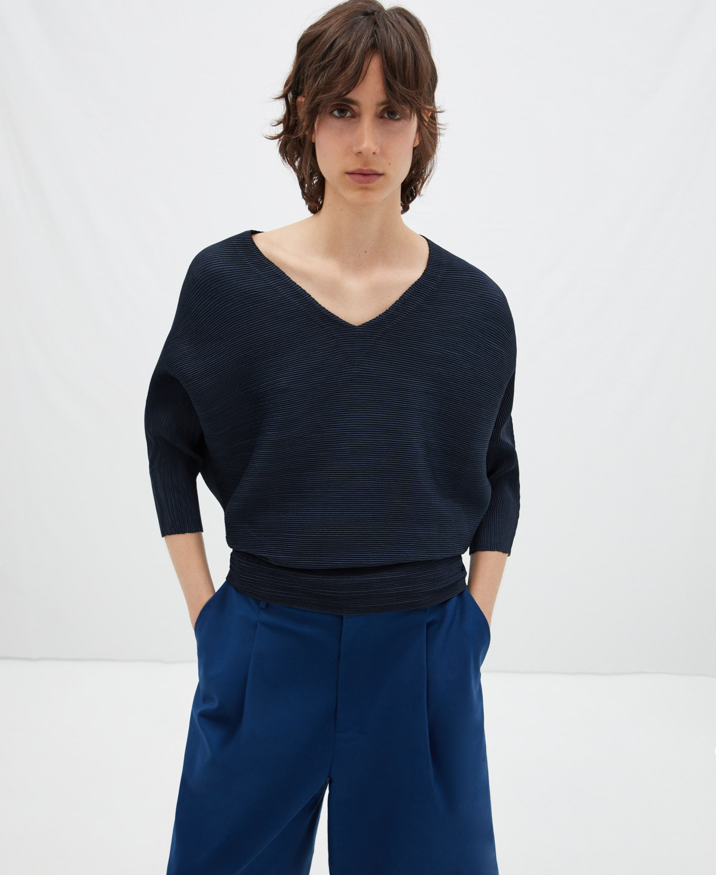Jersey cuello pico en crinkle image number 0