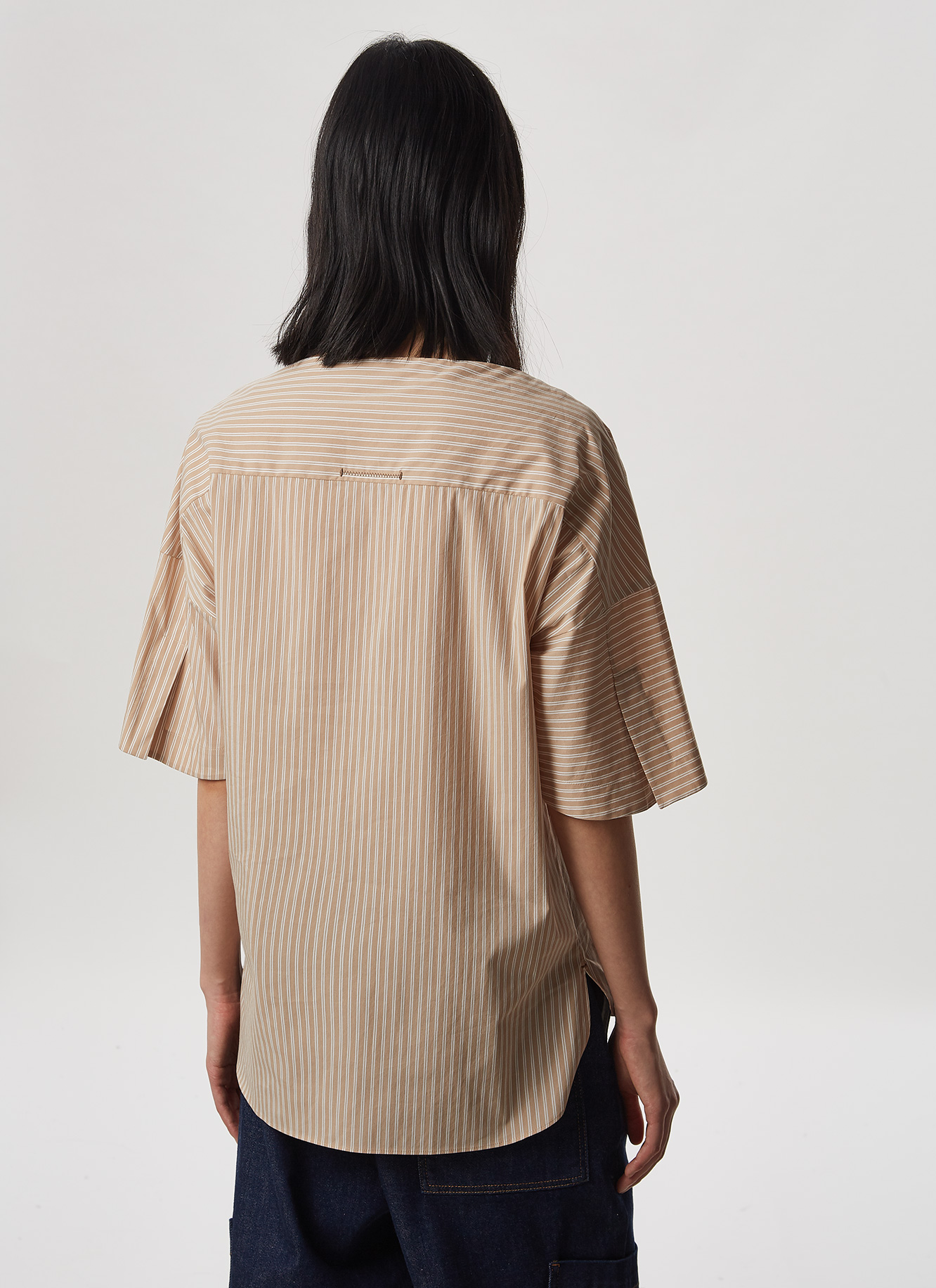 Camisa con escote asimétrico y godet image number 3