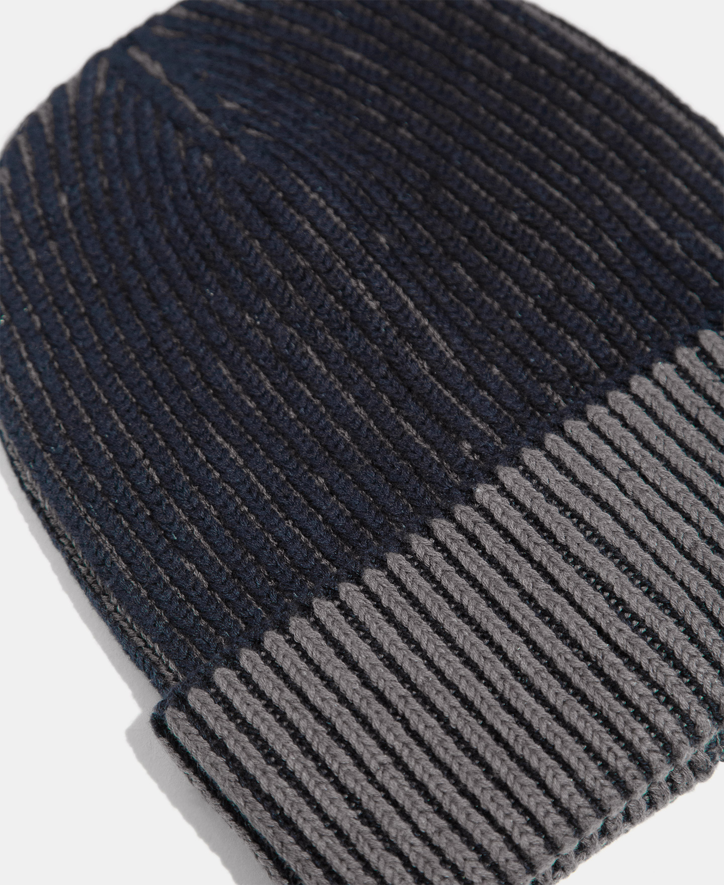 Gorro en canalé de algodón image number 1