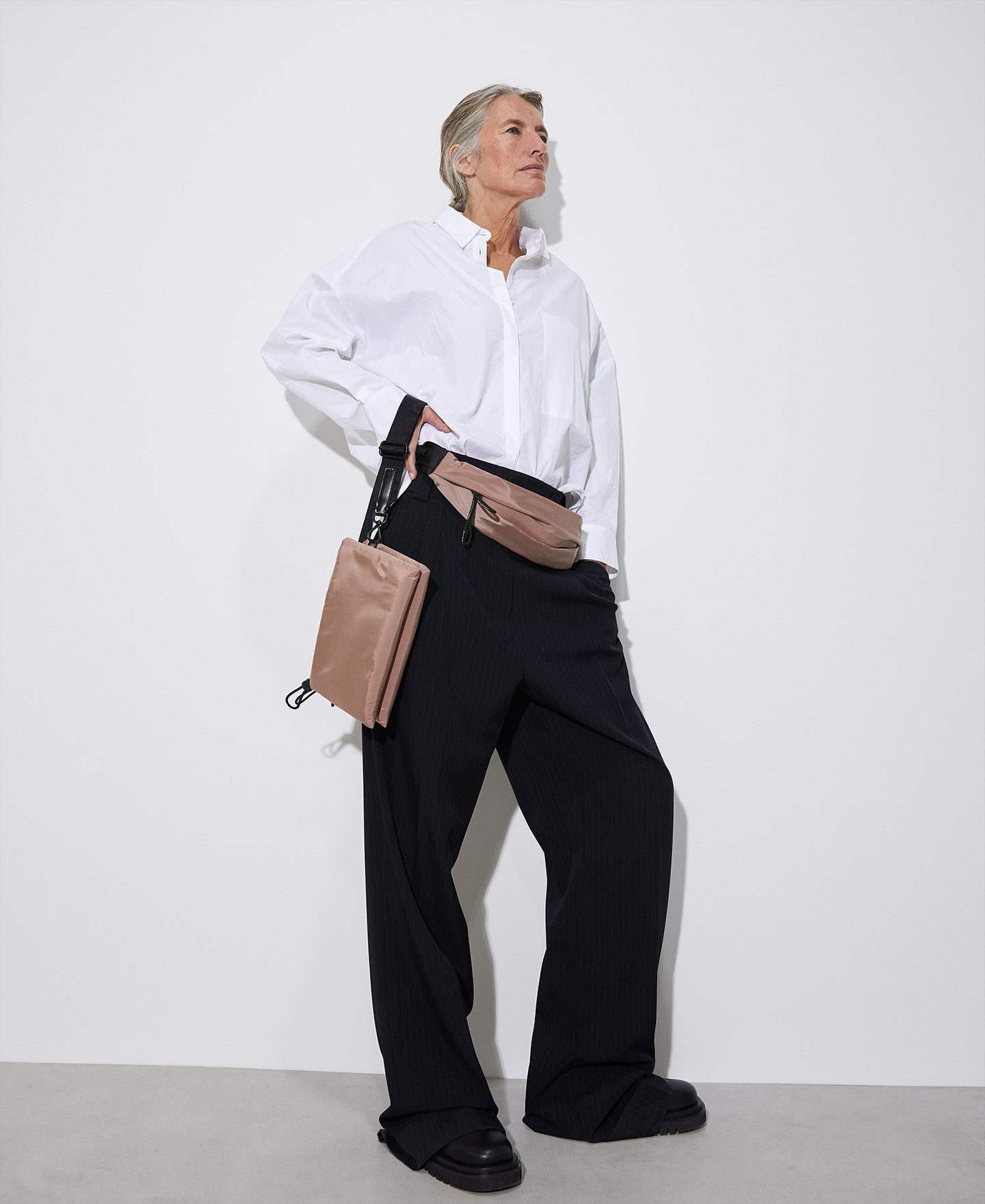 Nylon double gusset shoulder bag image number 3