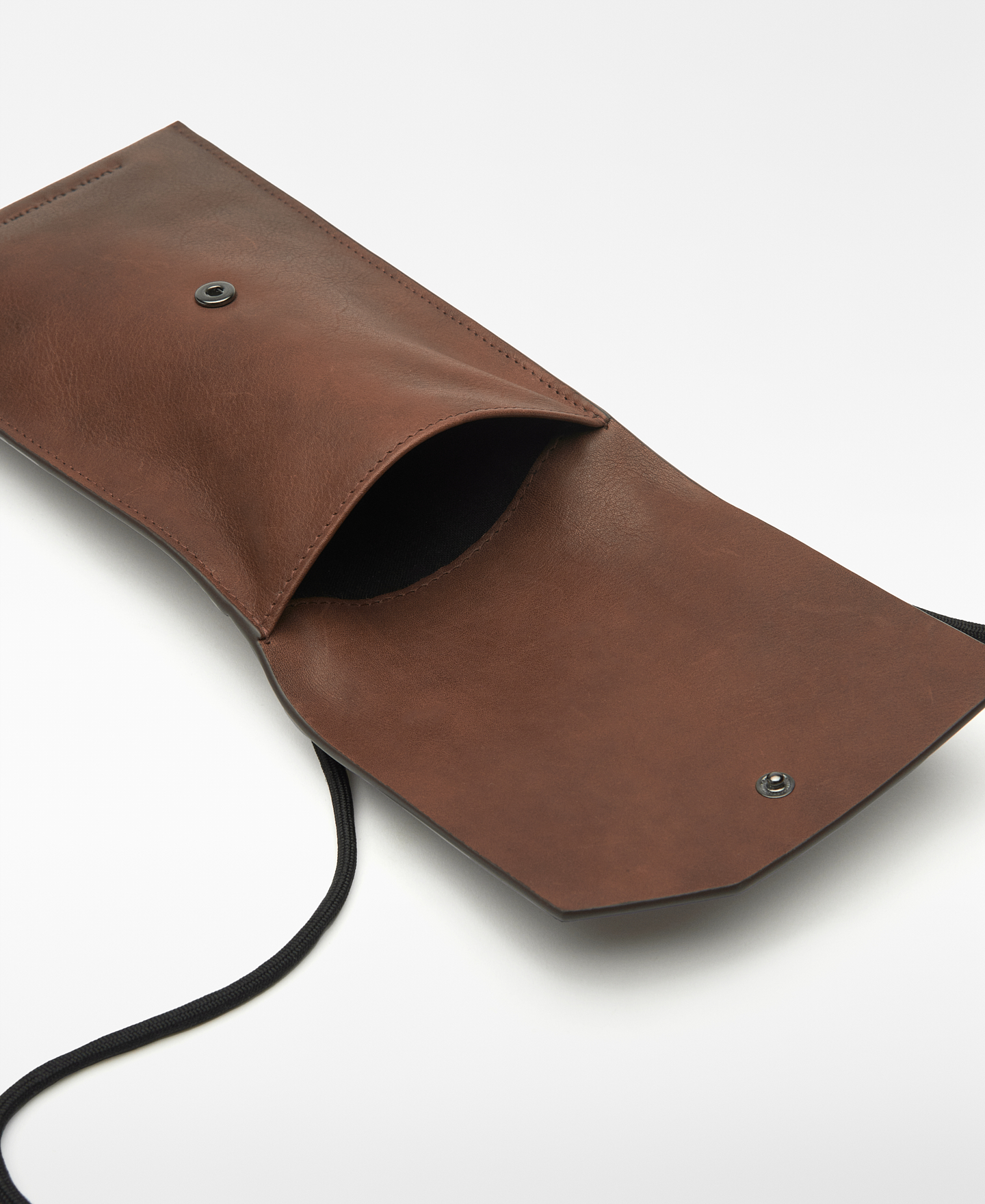 Leather mobile phone holder man image number 2