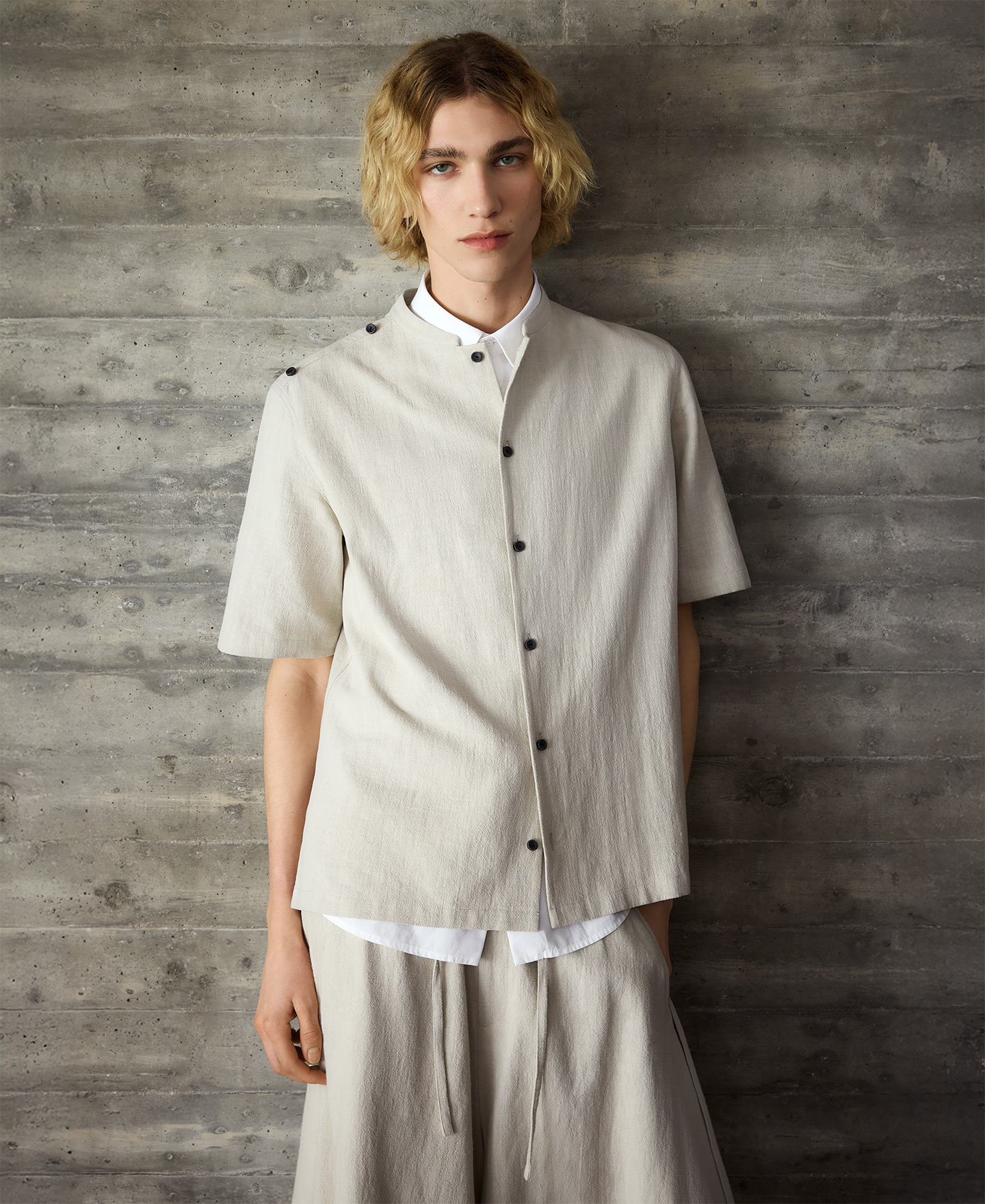 Camisa relaxed fit com xaile para homem image number 0