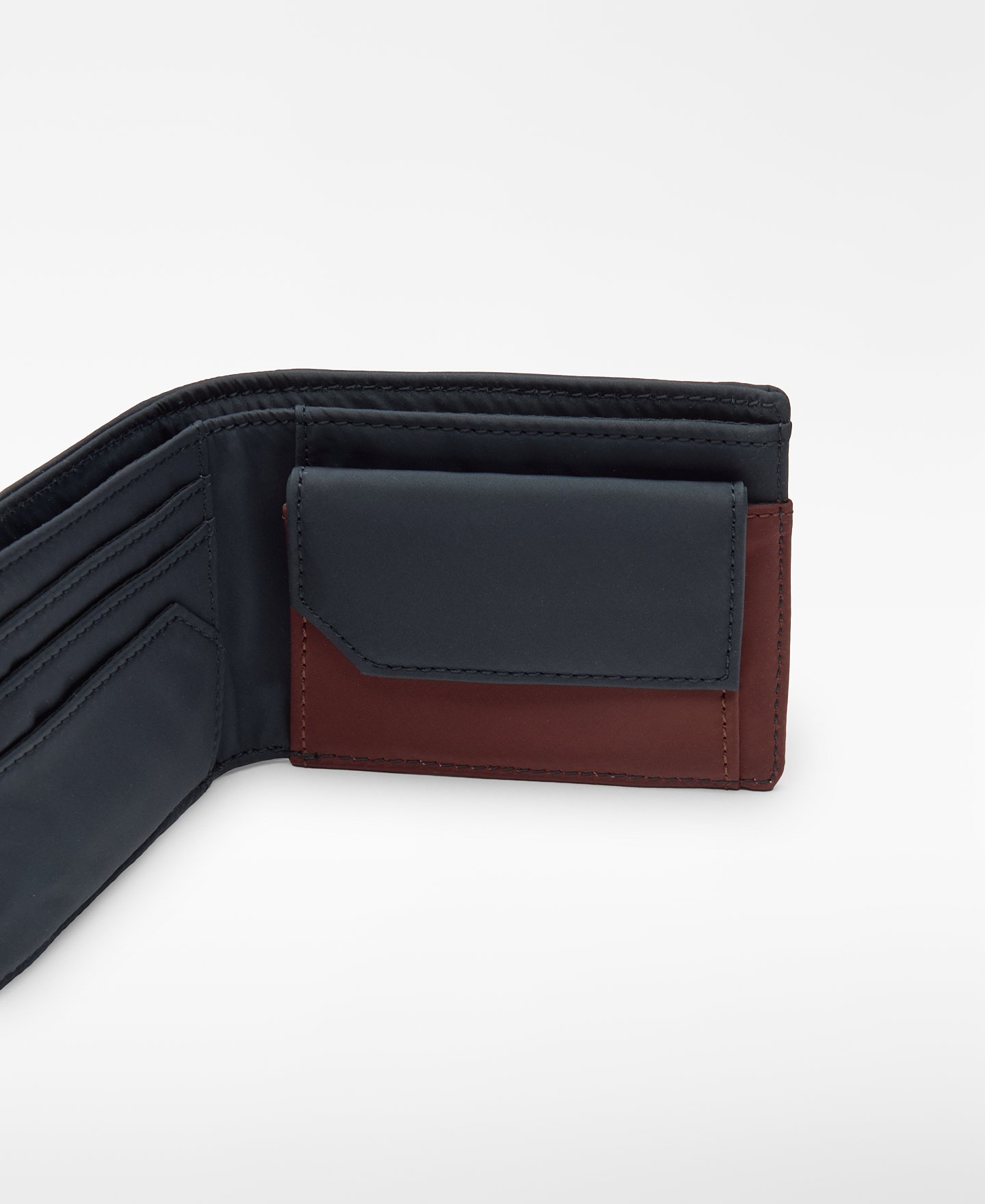 Nylon wallet with elastic closure man image number 1