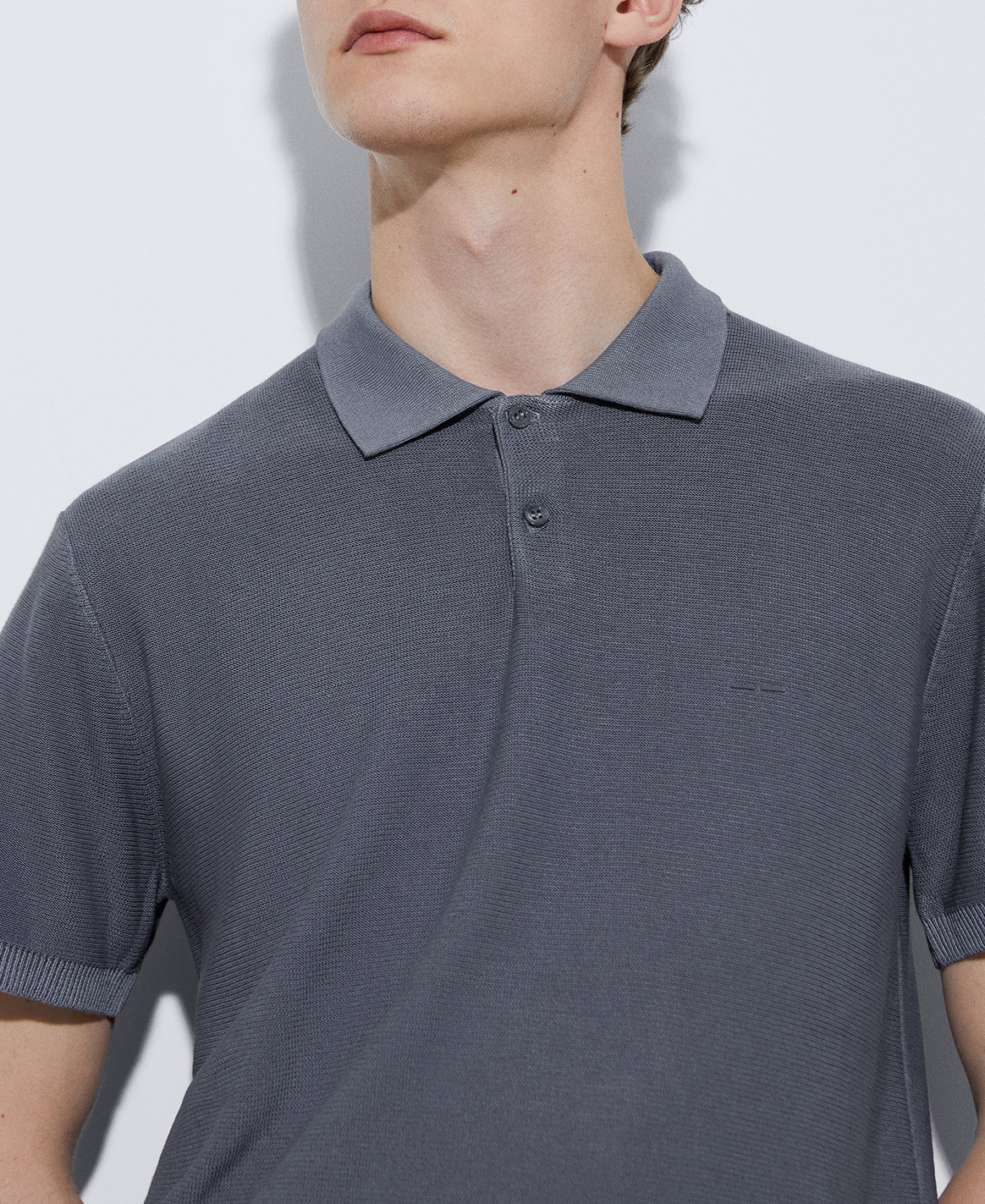 Cotton and viscose two button polo shirt image number 3