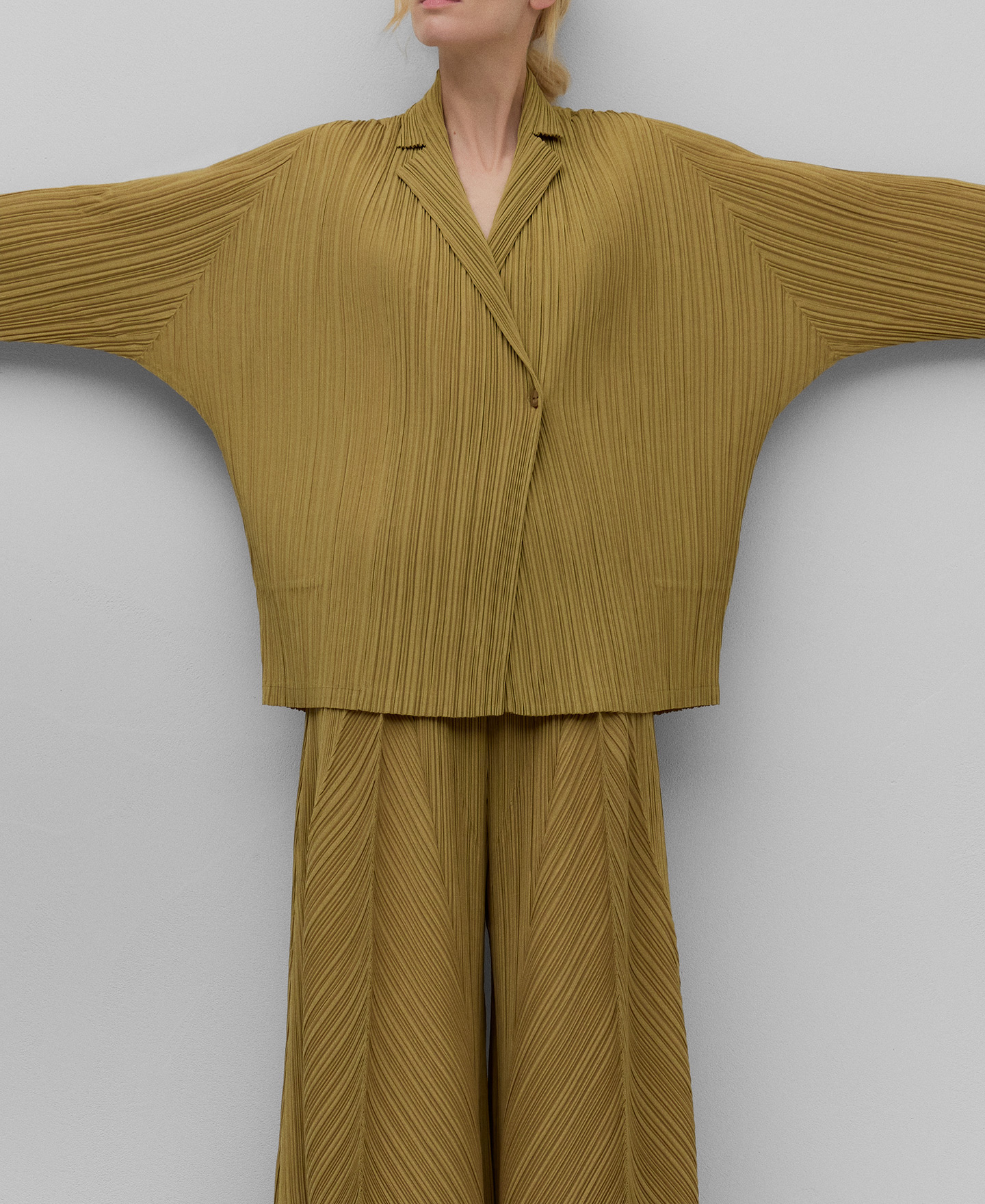 Green crinkle long blazer woman image number 3
