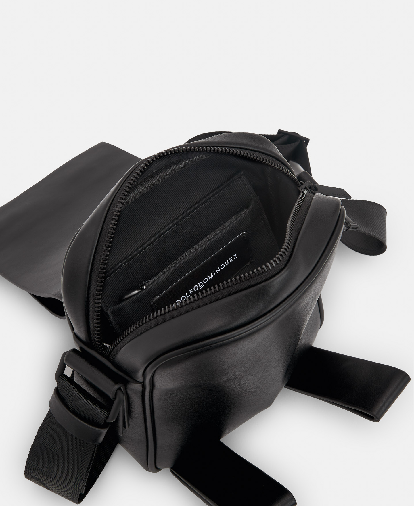 Recycled polyurethane shoulder bag image number 2