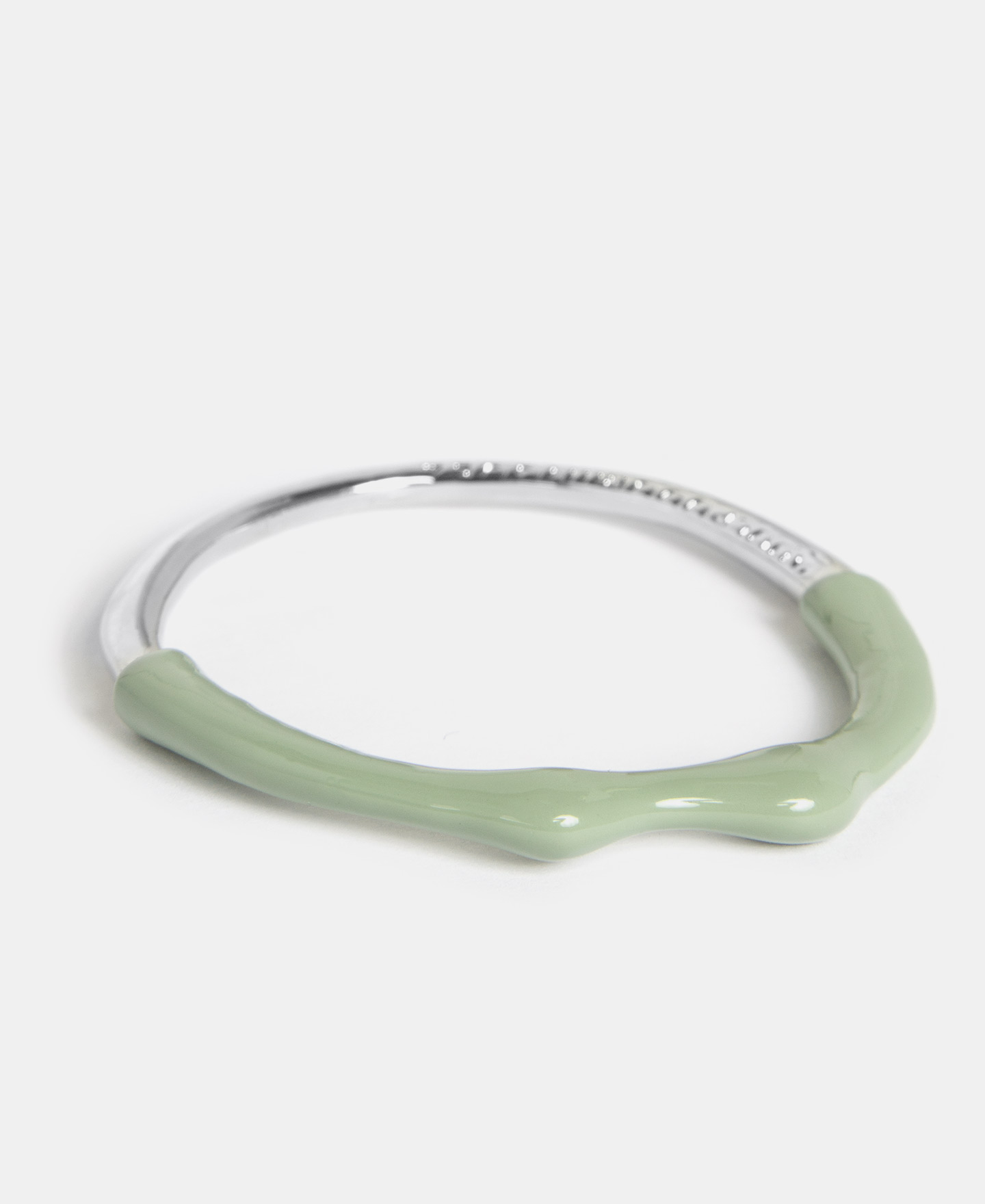 Resin and metal bracelet image number 1